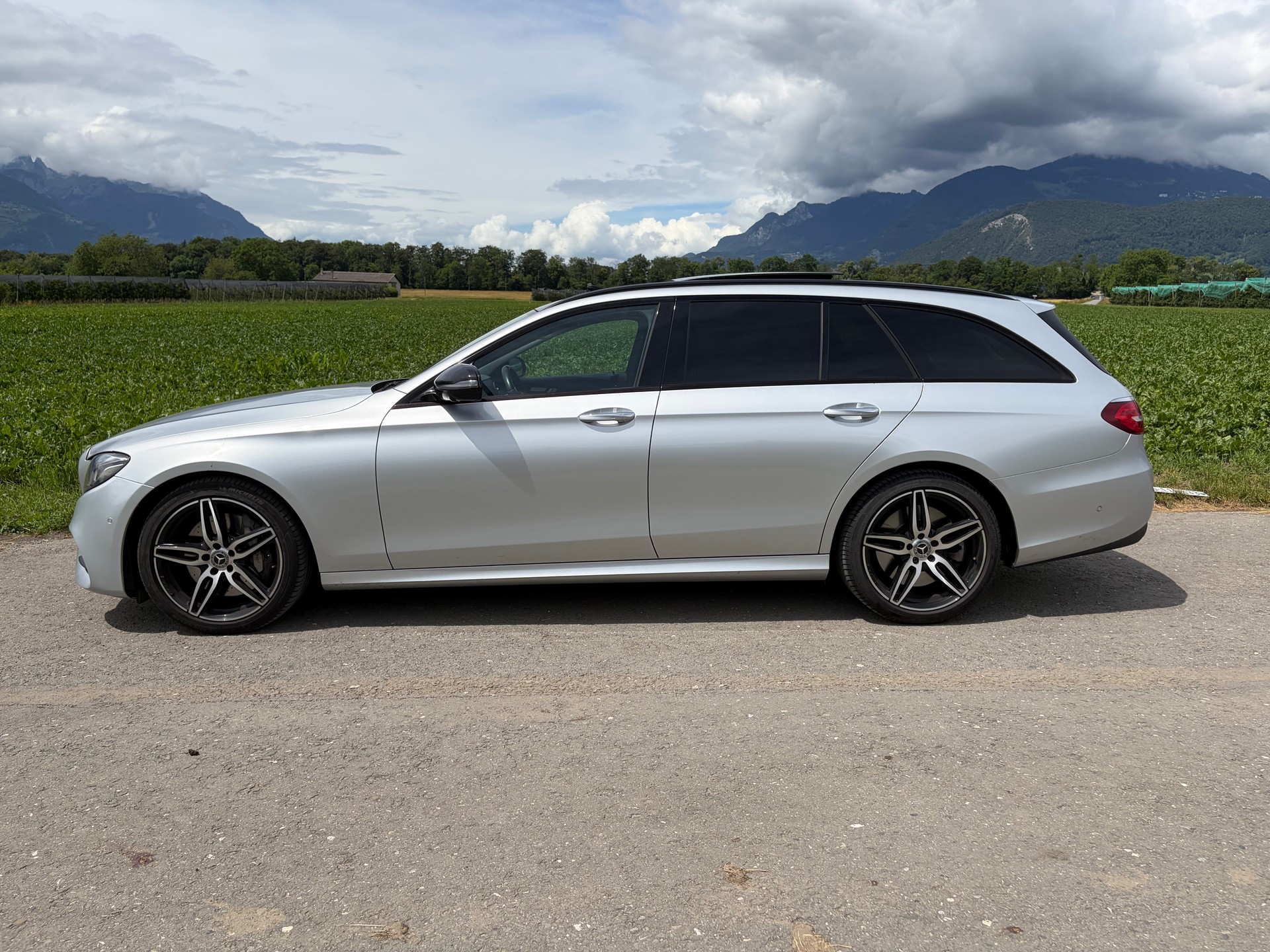 MERCEDES-BENZ E 400 AMG Line 4matic