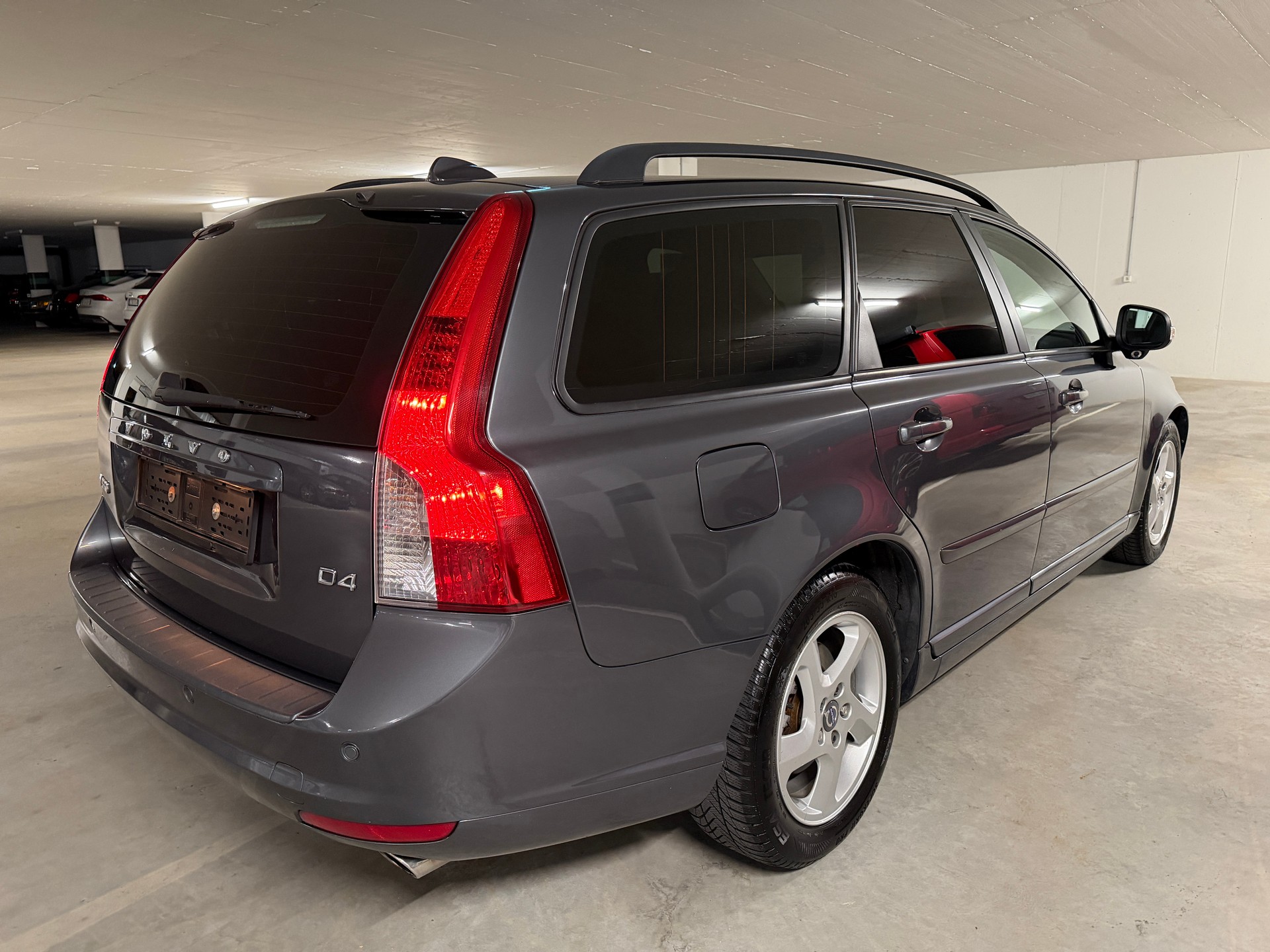 VOLVO V50 2.0 D4 Momentum-image-5