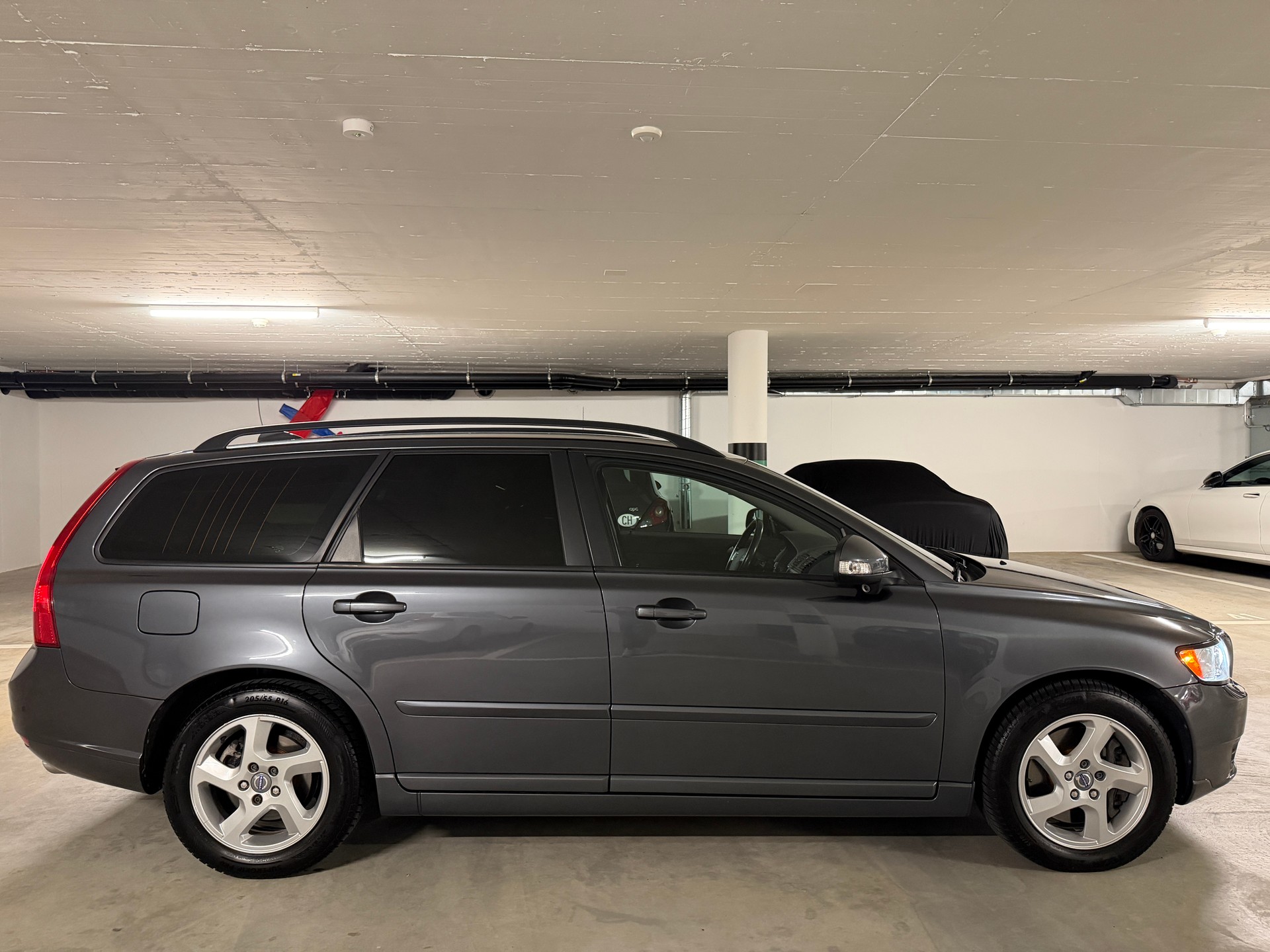 VOLVO V50 2.0 D4 Momentum-image-4