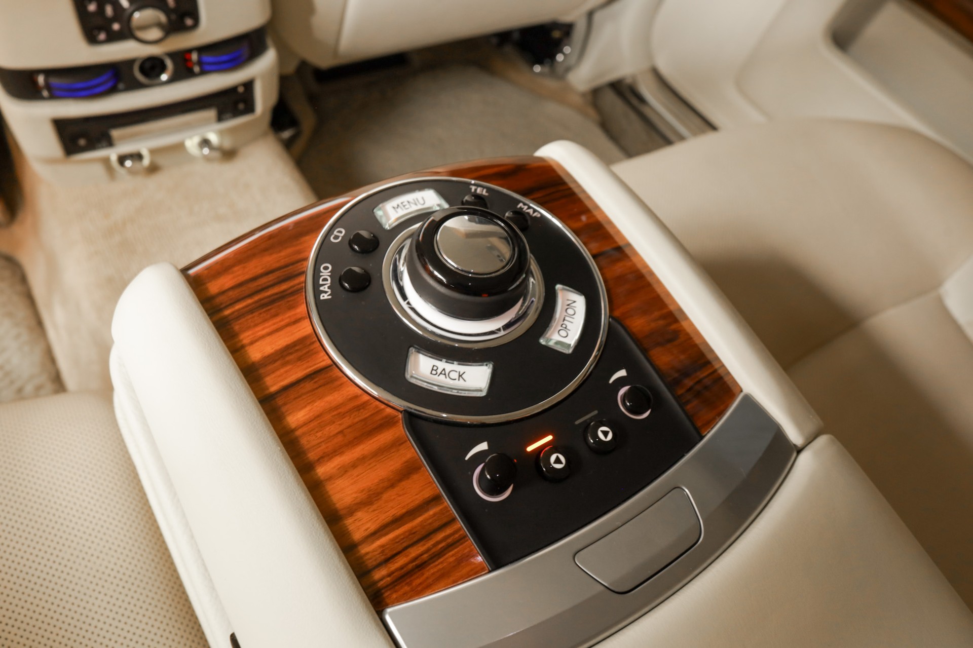 ROLLS-ROYCE Ghost 6.6 V12 EWB Diamond Black-image-20