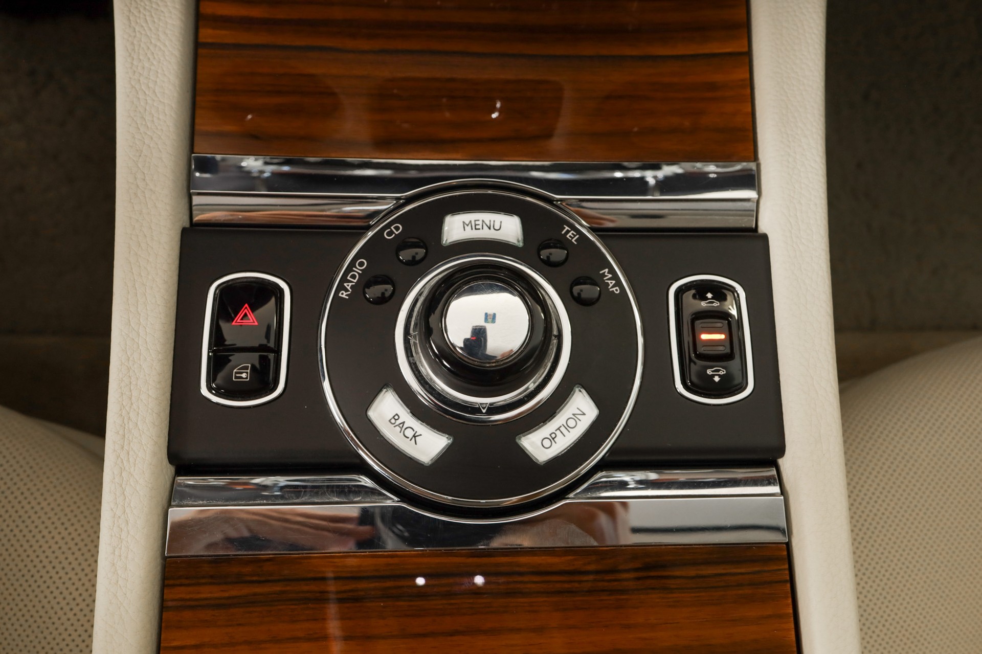 ROLLS-ROYCE Ghost 6.6 V12 EWB Diamond Black-image-28