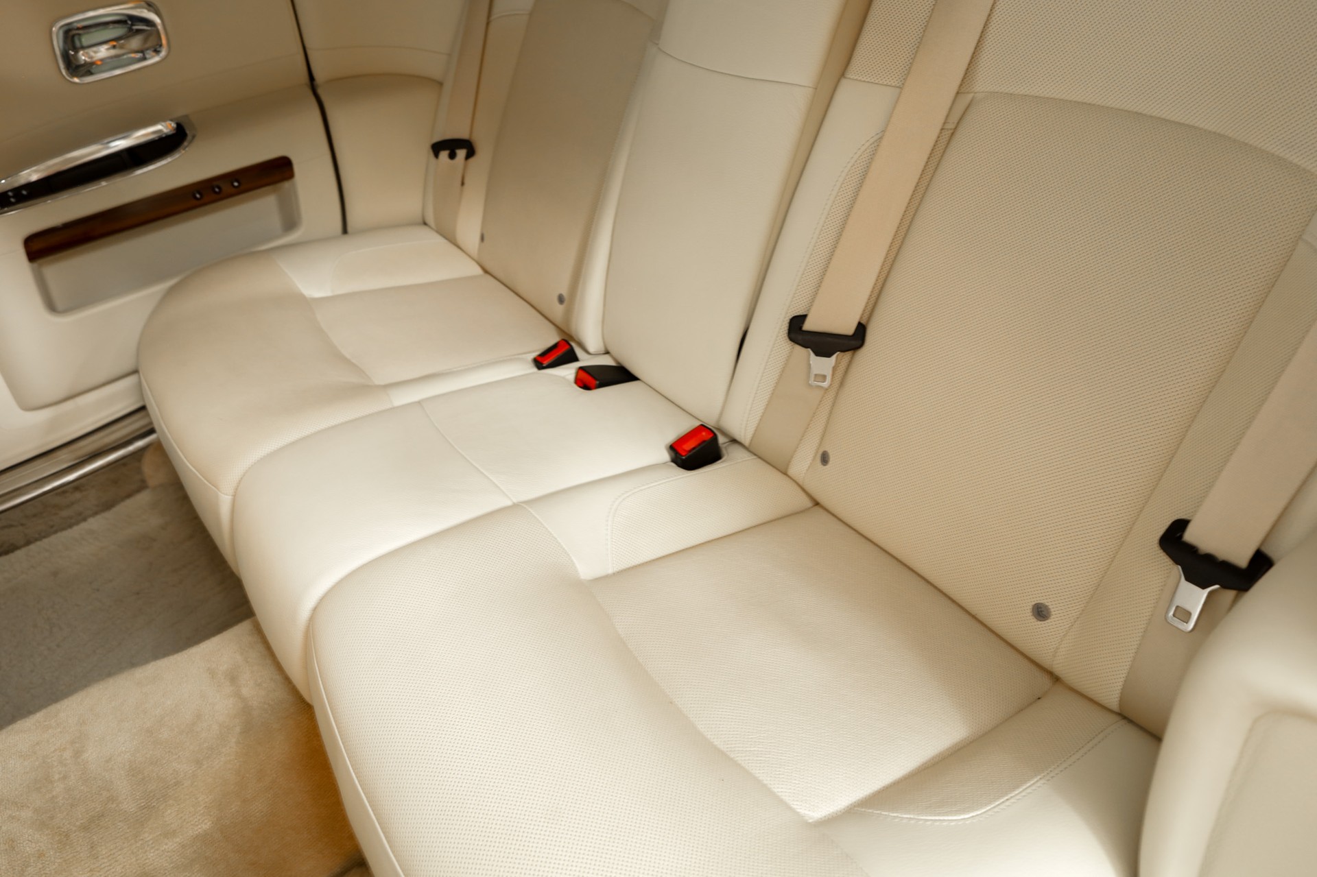 ROLLS-ROYCE Ghost 6.6 V12 EWB Diamond Black-image-23