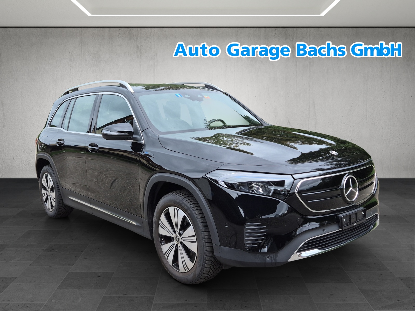 MERCEDES-BENZ EQB 300 4Matic*SOH 99%*
