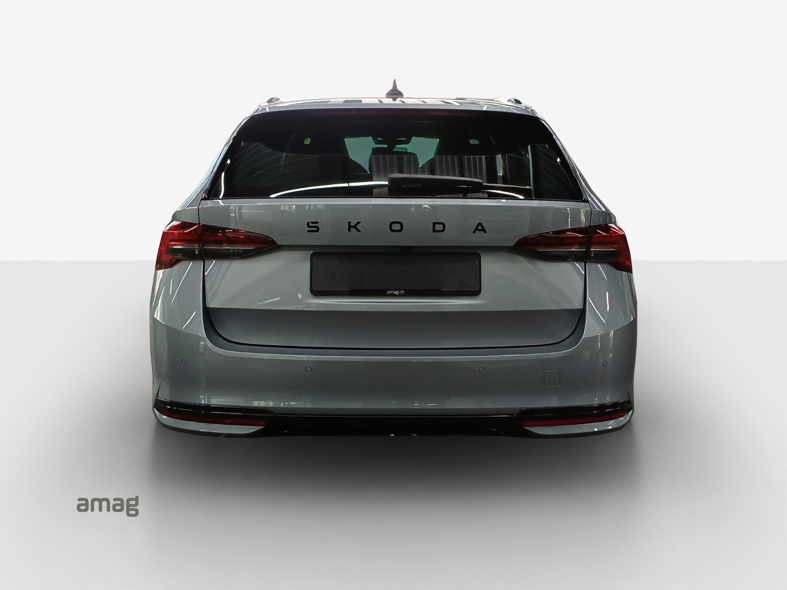 SKODA Octavia Combi 1.5 TSI mHEV DSG Sport Line-showroom-element-3