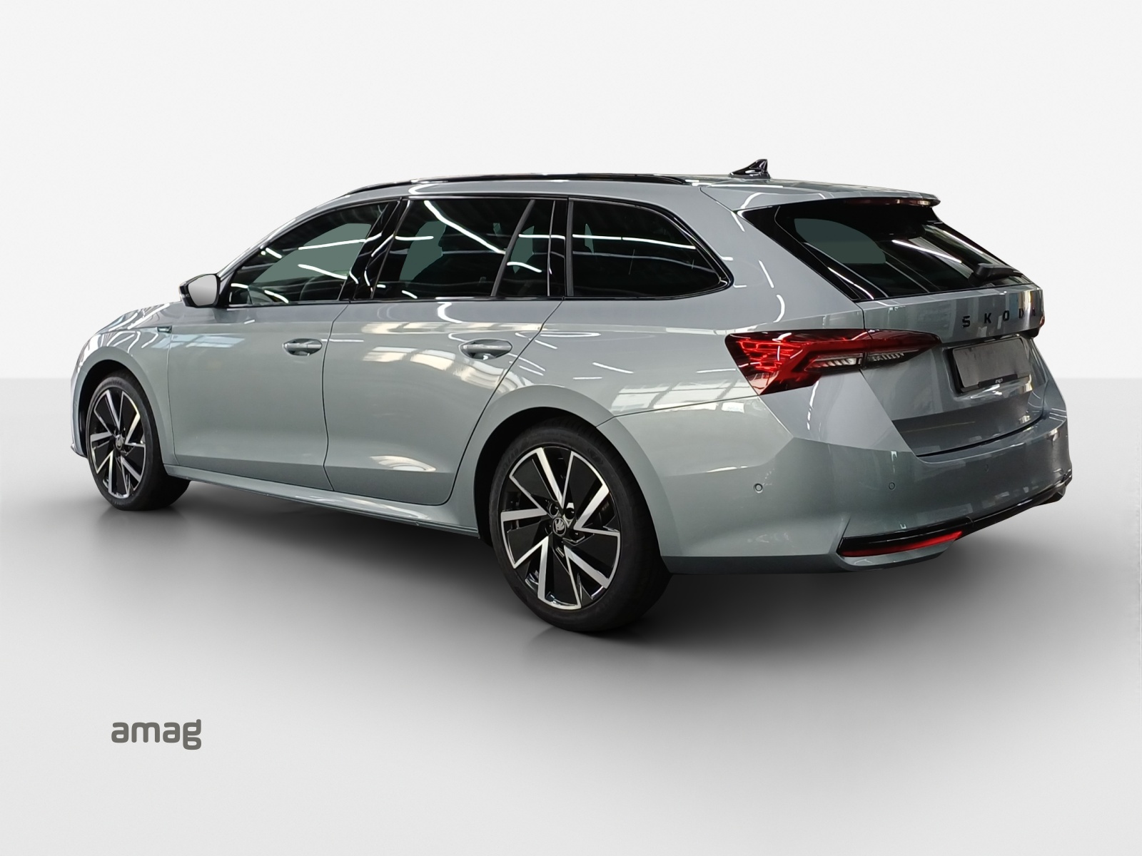 SKODA Octavia Combi 1.5 TSI mHEV DSG Sport Line-showroom-element-2