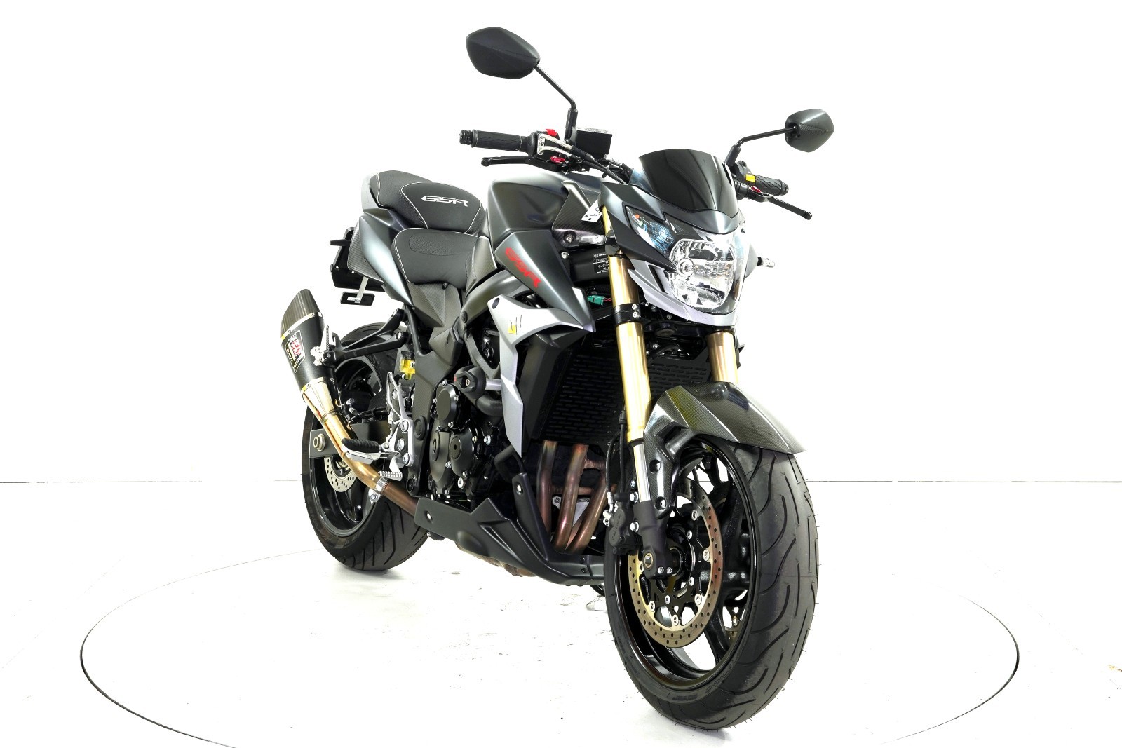 SUZUKI GSR 750 ABS-image-1