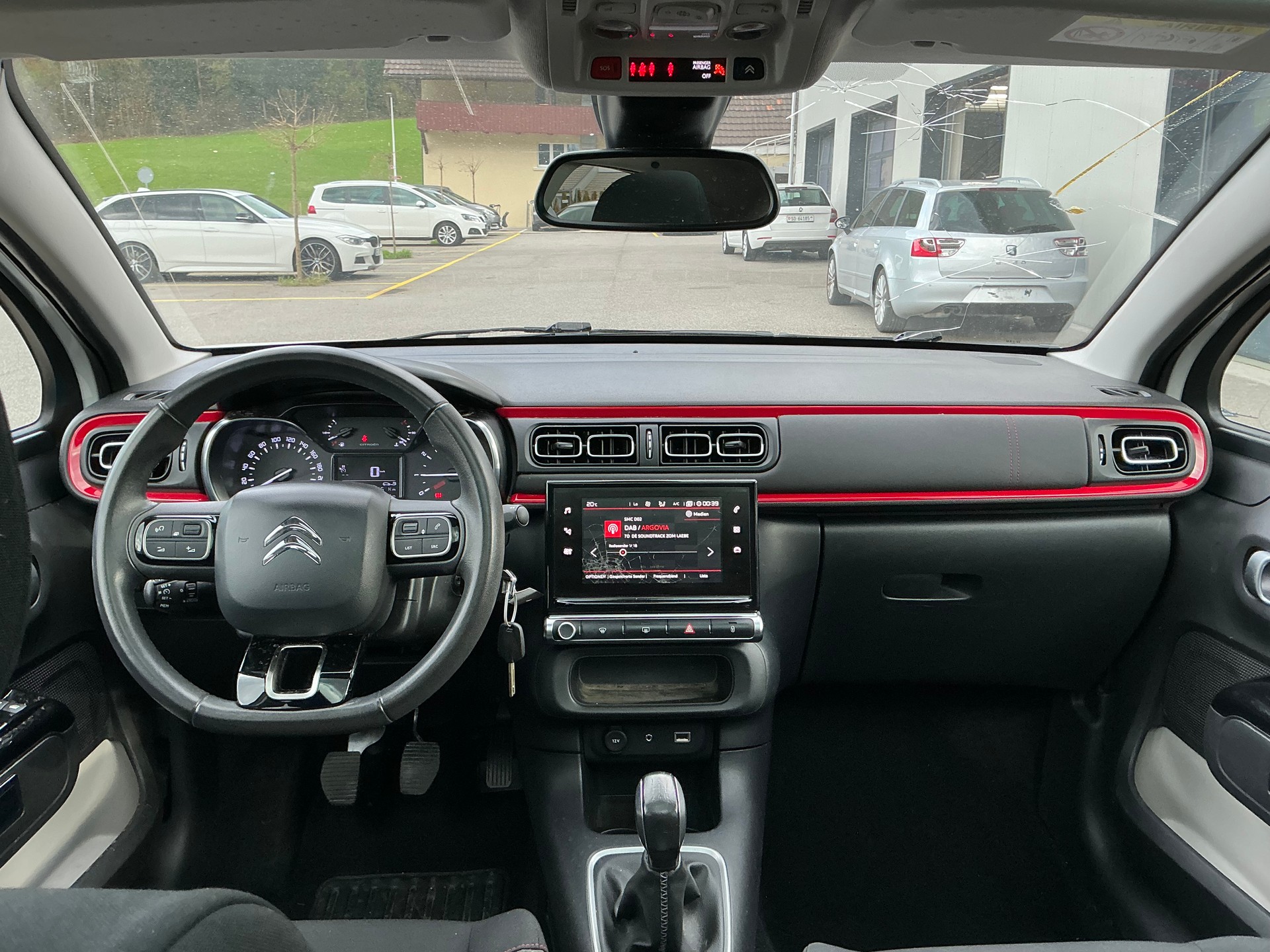 CITROEN C3 1.2i PureTech Shine-image-9
