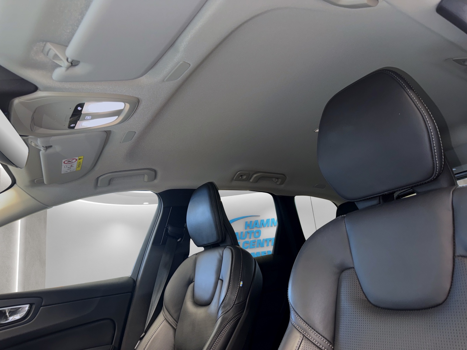 VOLVO XC60 2.0 T6 TE Plus Dark eAWD-image-14