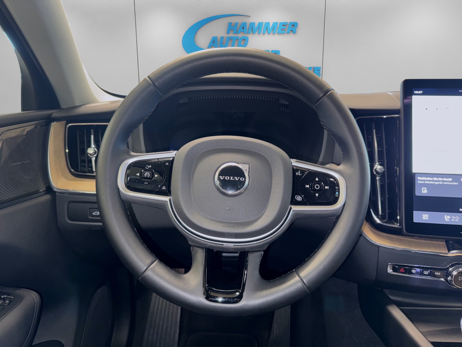 VOLVO XC60 2.0 T6 TE Plus Dark eAWD-image-11