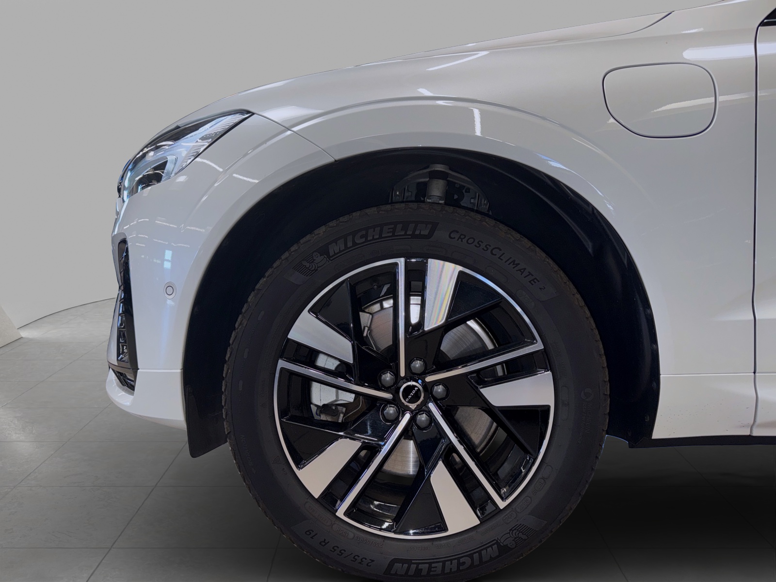 VOLVO XC60 2.0 T6 TE Plus Dark eAWD-image-6