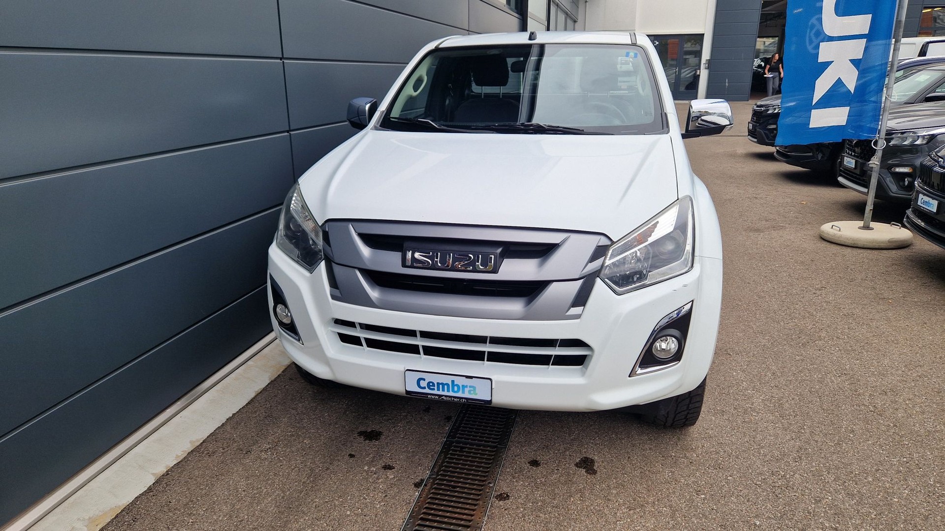 ISUZU D-MAX 1.9 Space Planet 4x4-showroom-element-1