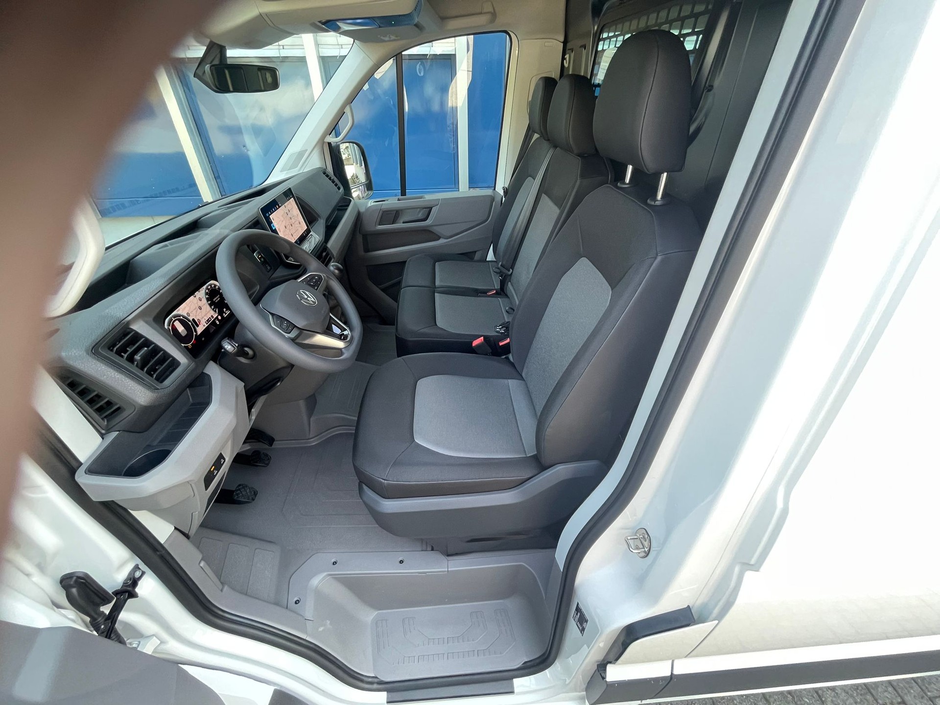VW Crafter 35 2.0 TDI L3 HD-image-10