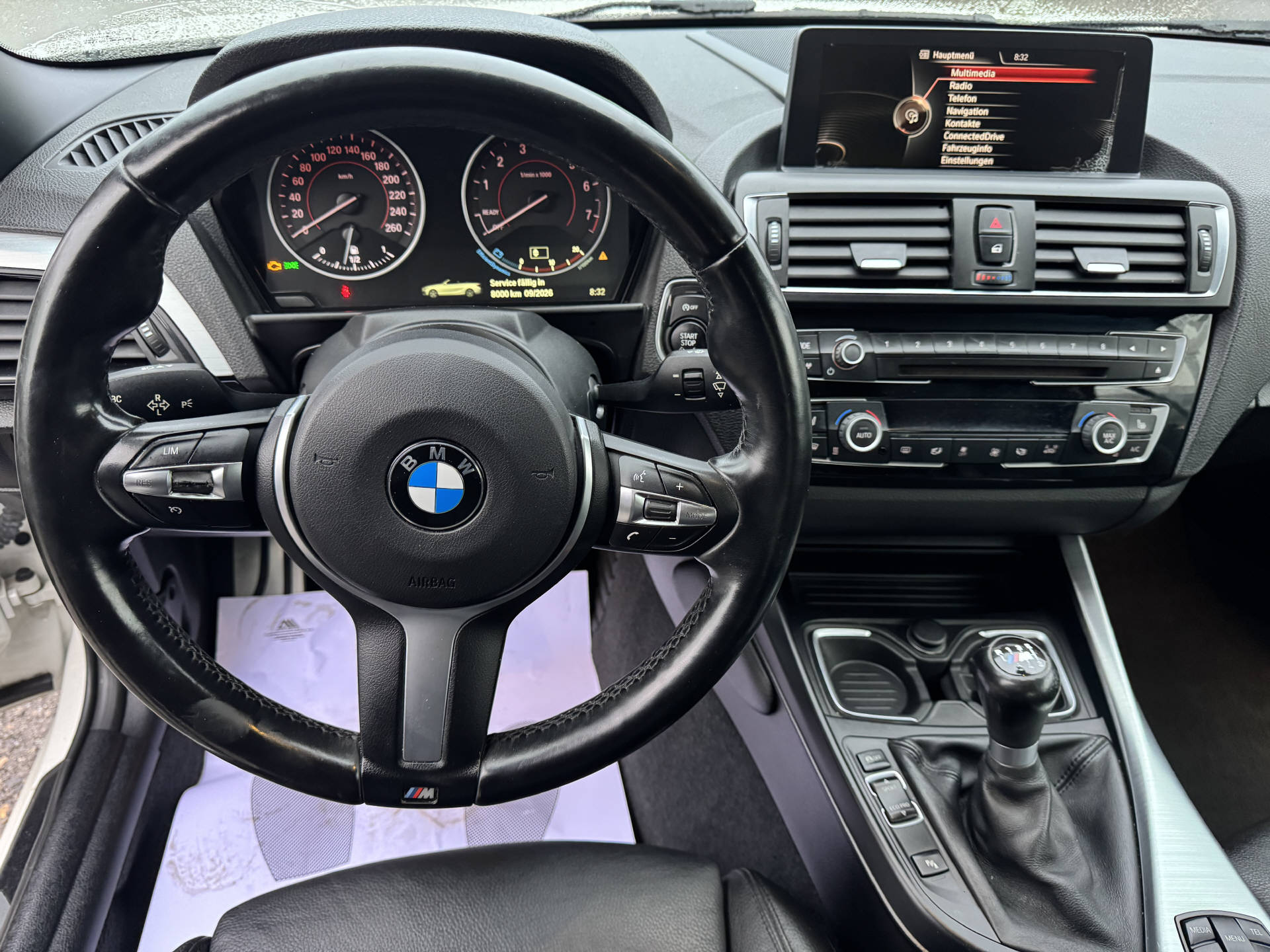 BMW 220i Cabrio M-Sport-image-9
