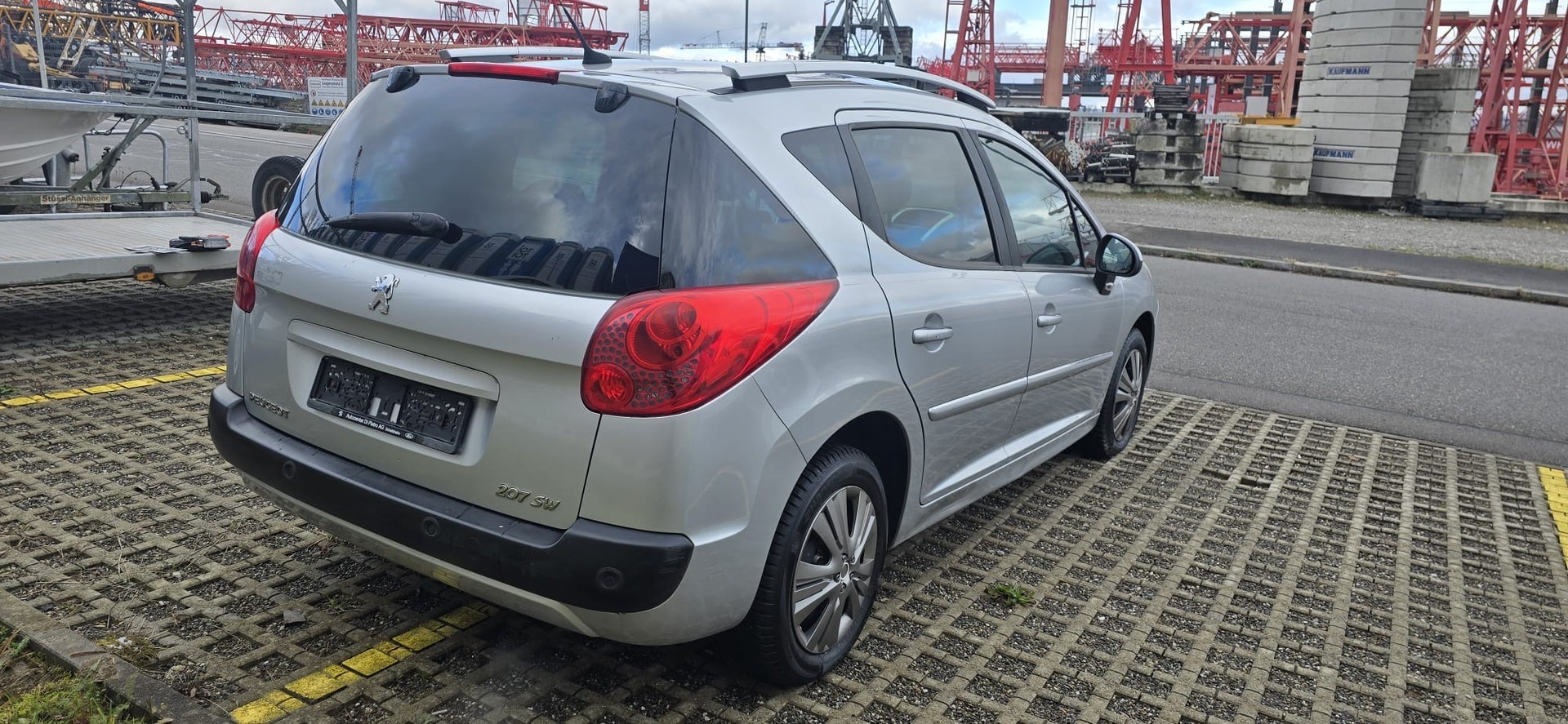 PEUGEOT 207 SW 1.6 16V Lion Edition Automatic-image-2