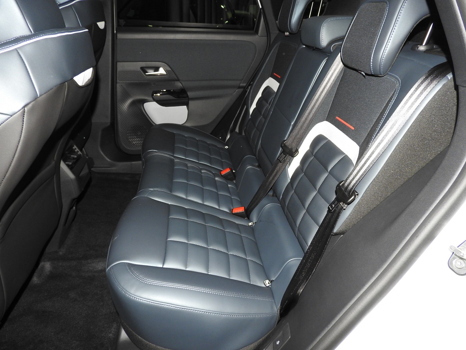 CITROEN C5 Aircross 1.2 MHEV MAX-image-10