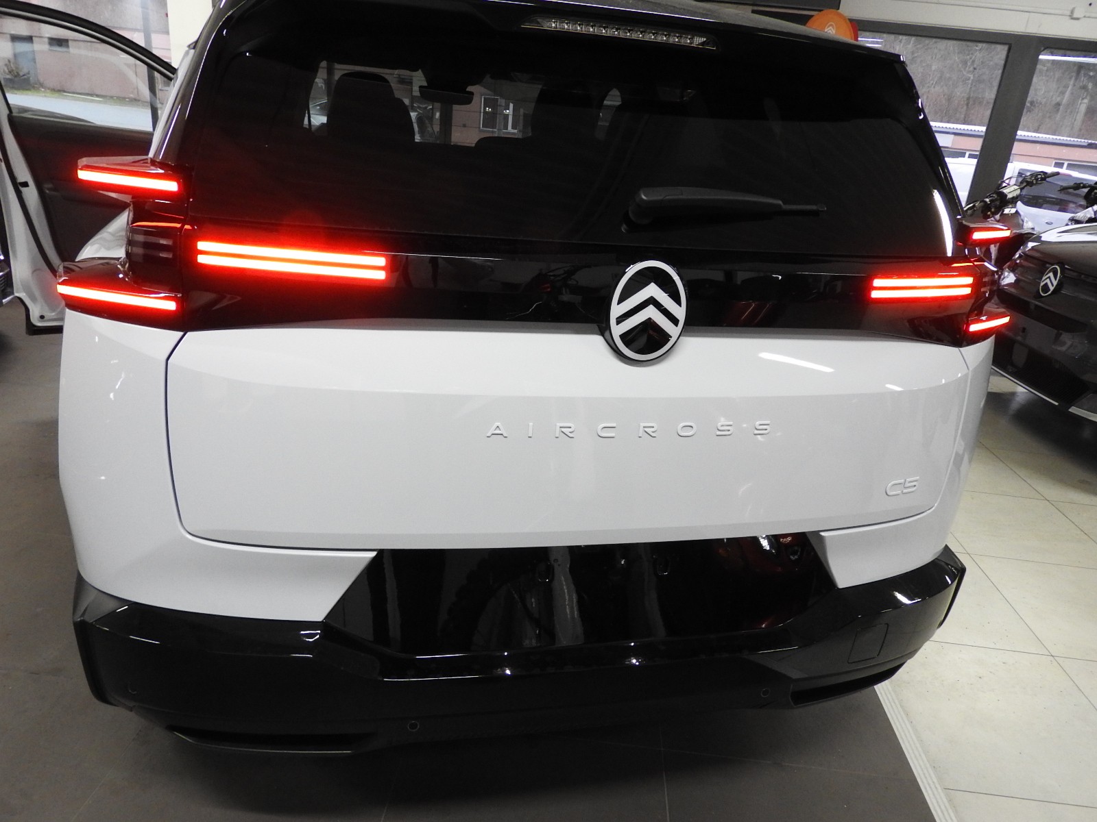 CITROEN C5 Aircross 1.2 MHEV MAX-image-12