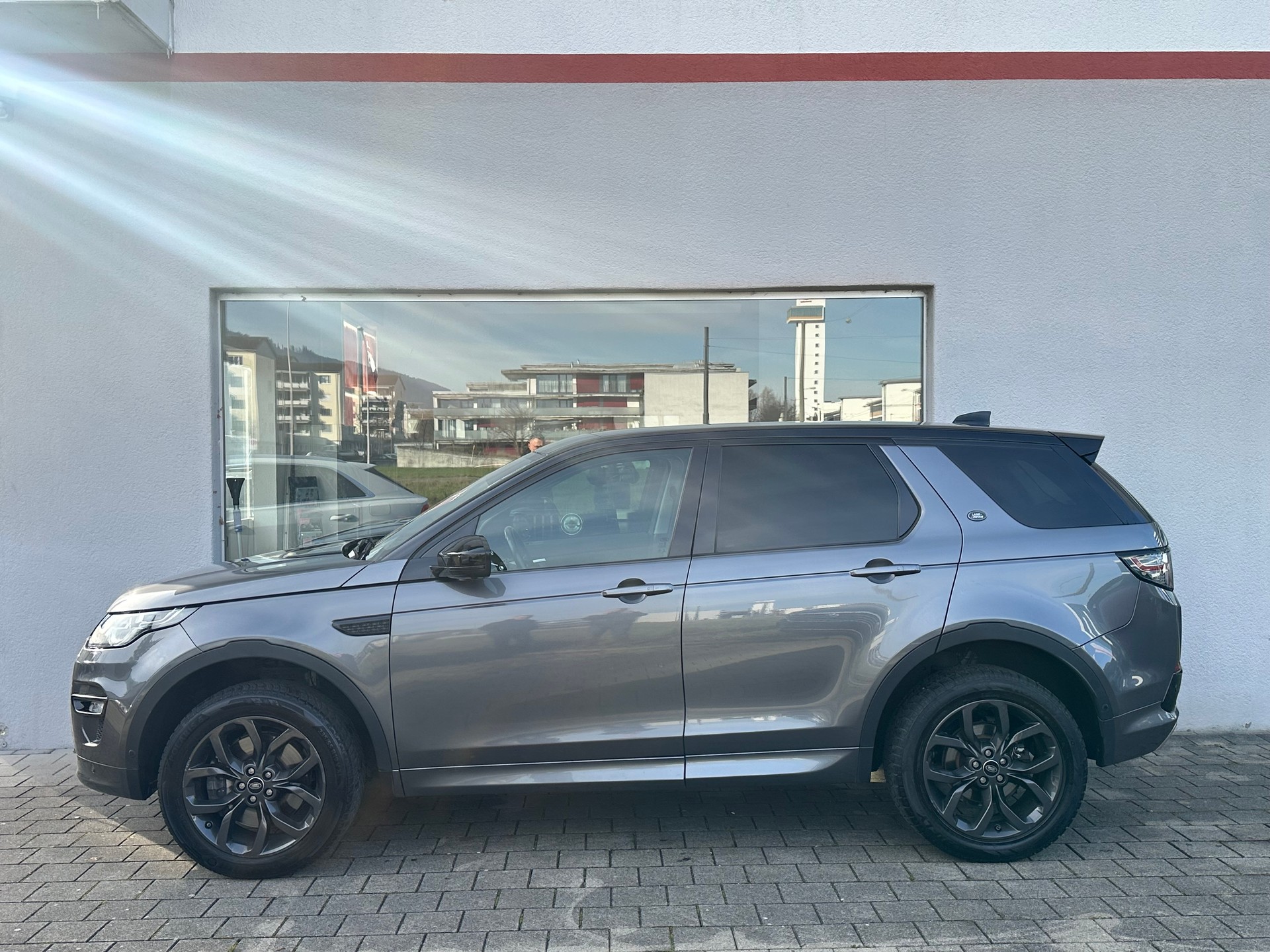 LAND ROVER Discovery Sport 2.0 SD4 SE AT9-showroom-element-2