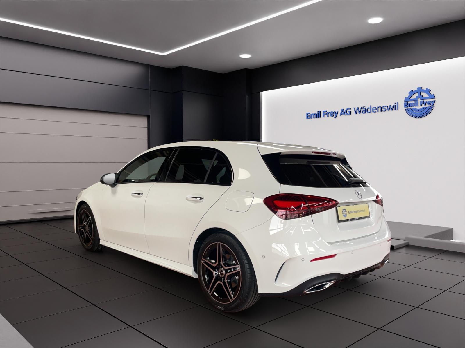 MERCEDES-BENZ A 180 Night Star AMG Line-showroom-element-3