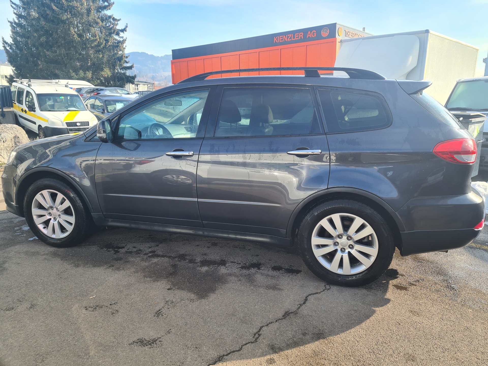SUBARU Tribeca 3.6 AWD Executive-showroom-element-3