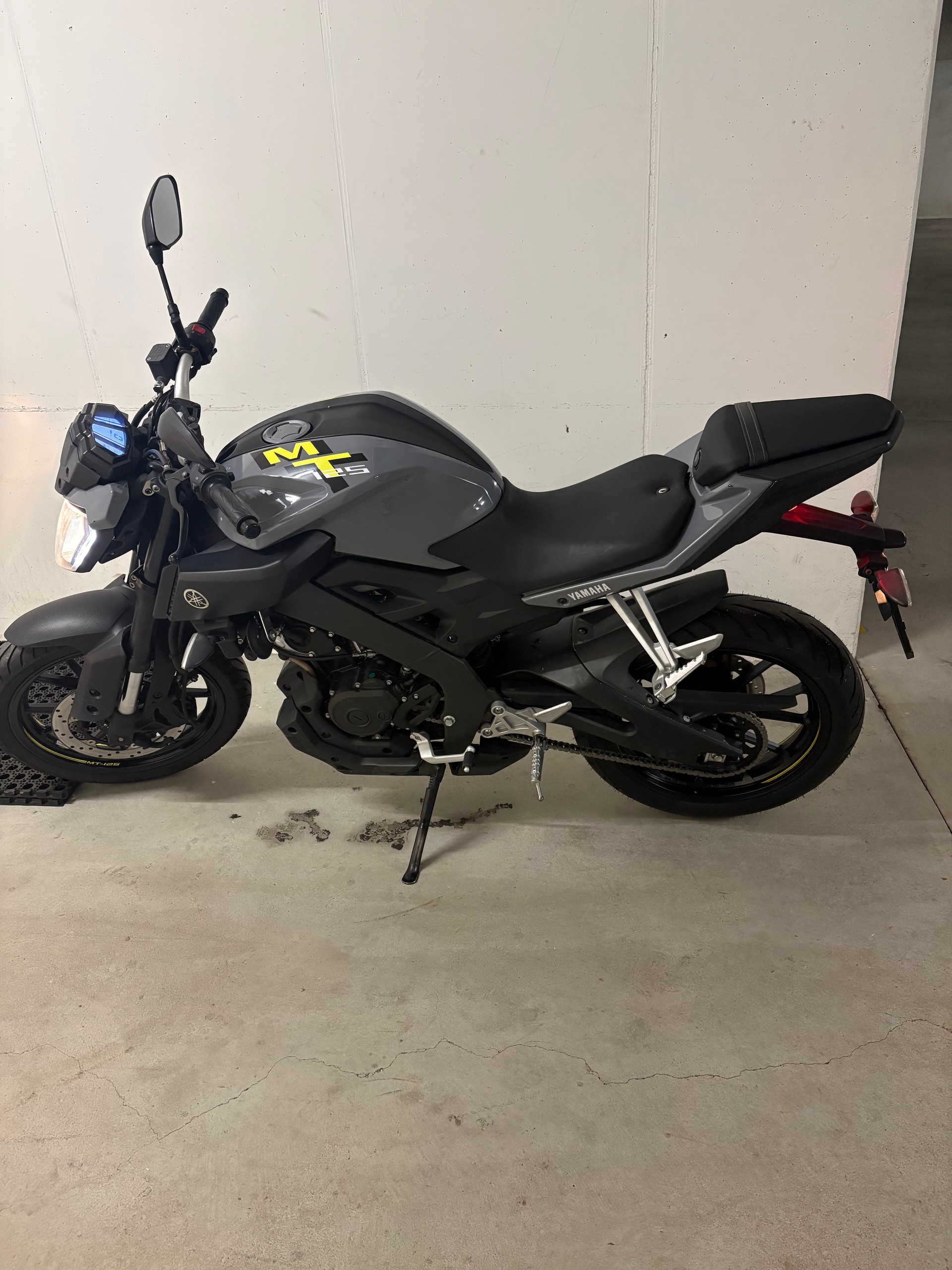 YAMAHA MT-125-image-0