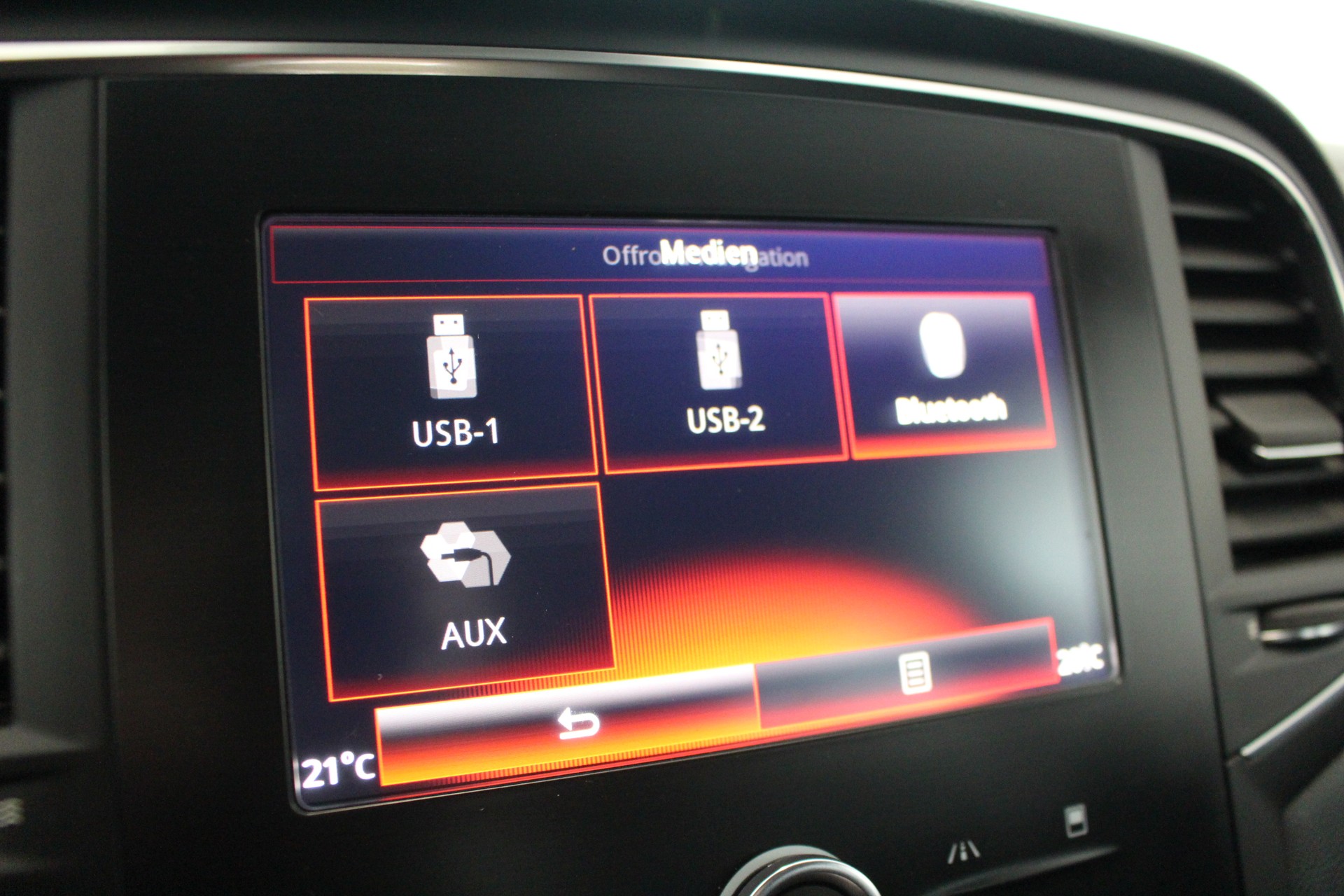 RENAULT Mégane 1.2 TCe 130 Zen EDC-image-18