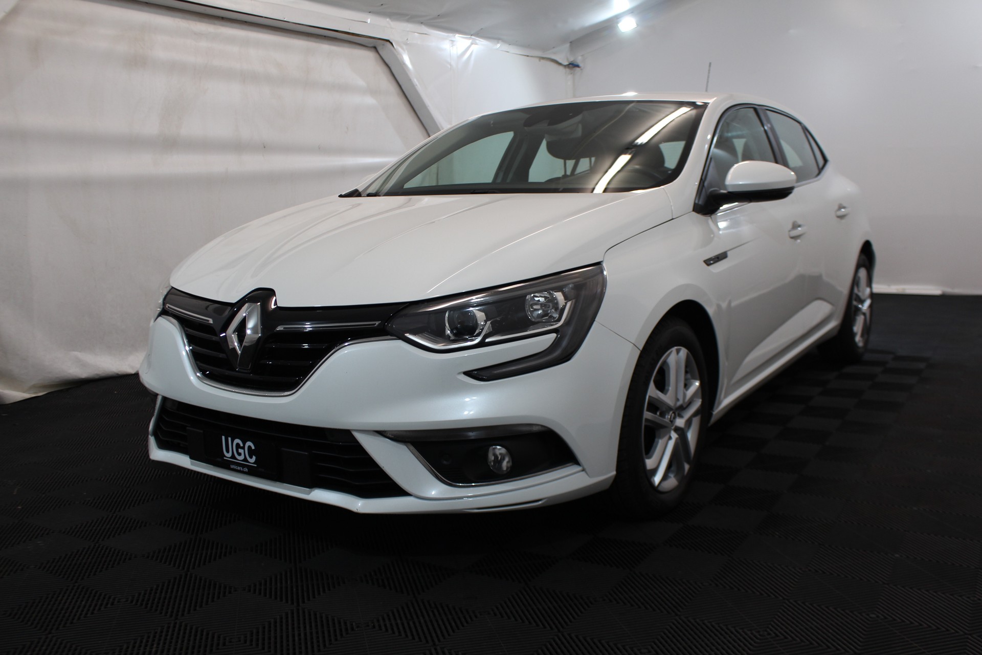 RENAULT Mégane 1.2 TCe 130 Zen EDC-showroom-element-2