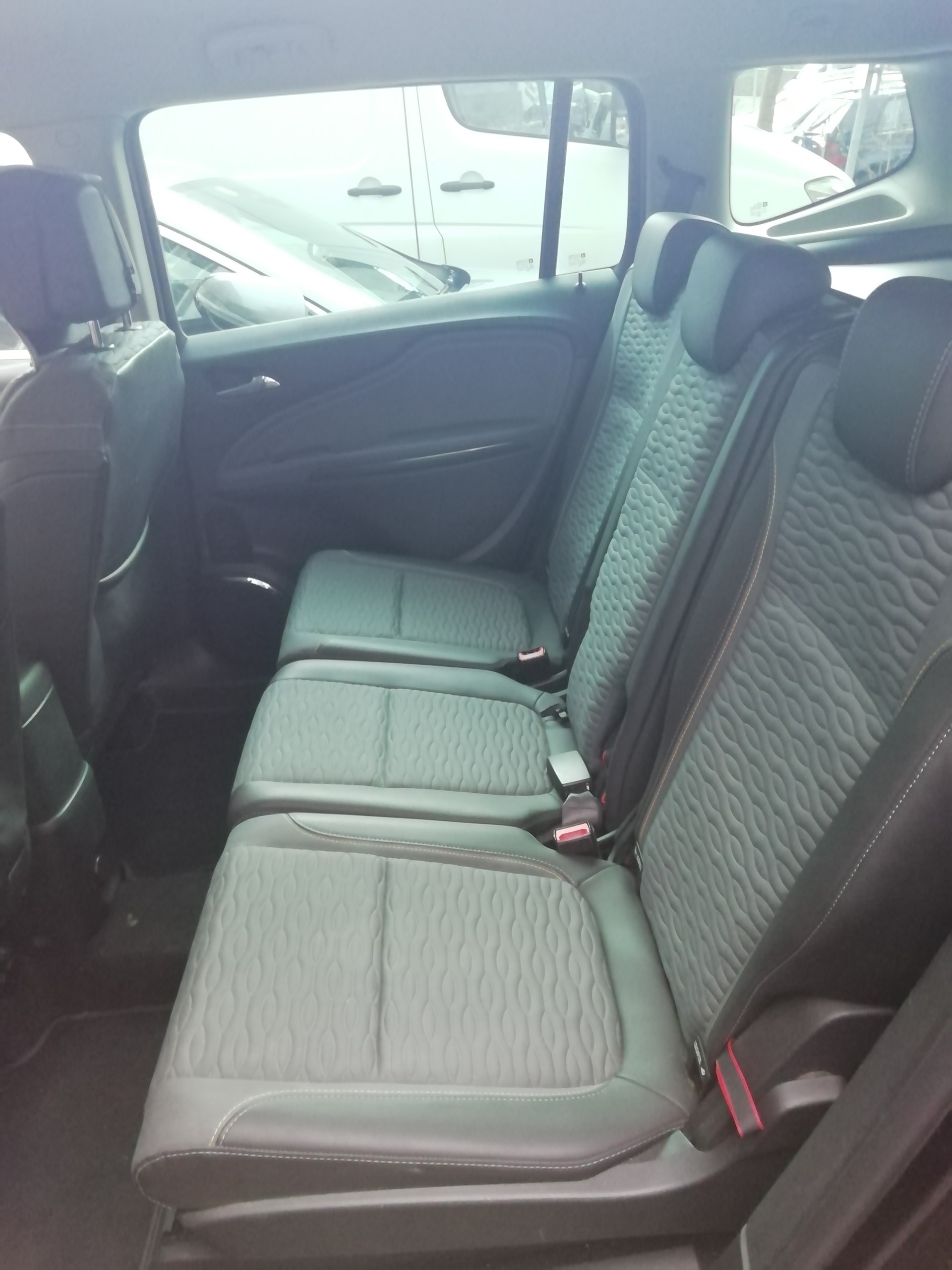 OPEL Zafira Tourer 1.6i 16V CNG Turbo Cosmo-image-9