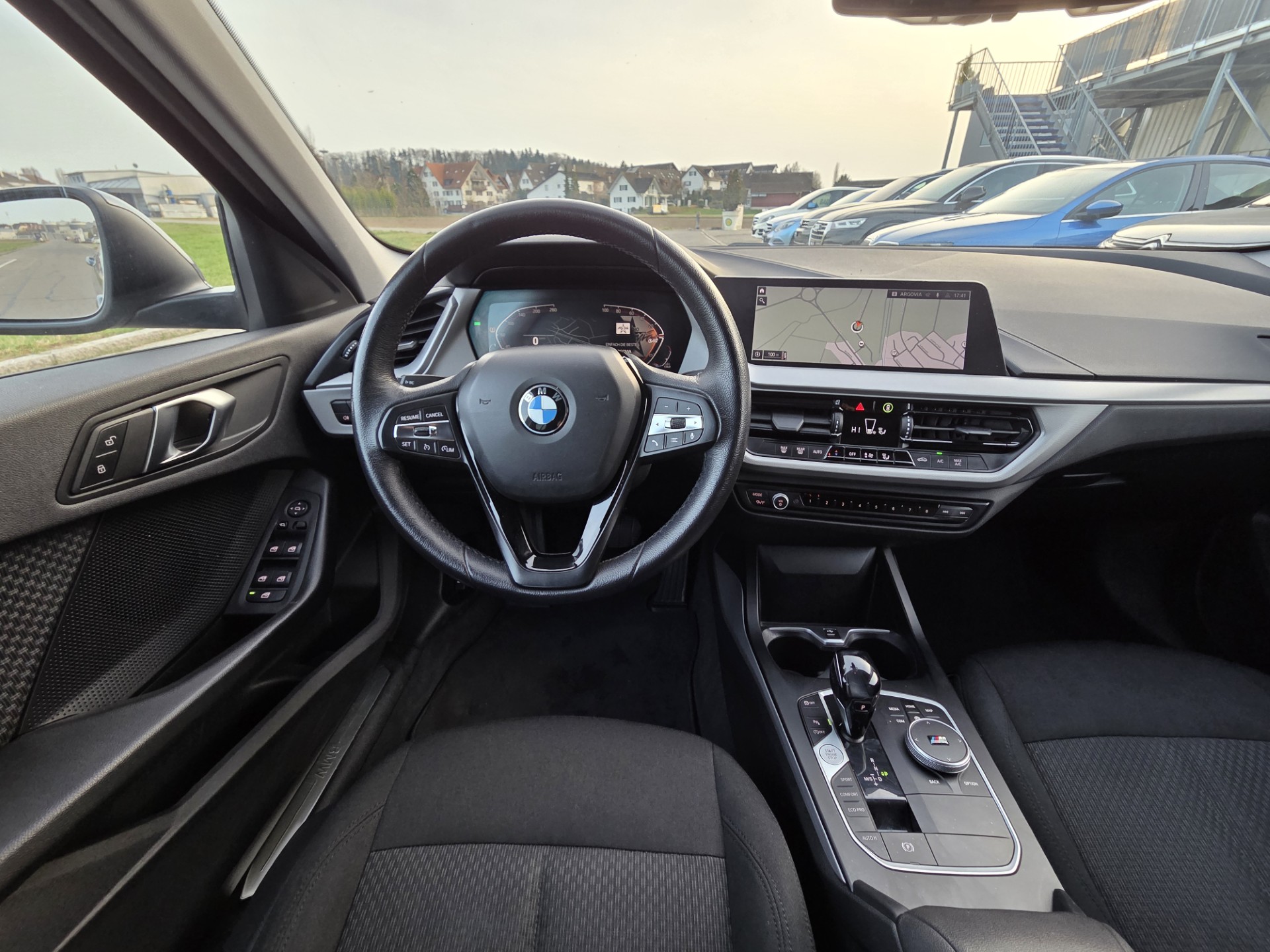 BMW 118i Steptronic-image-8