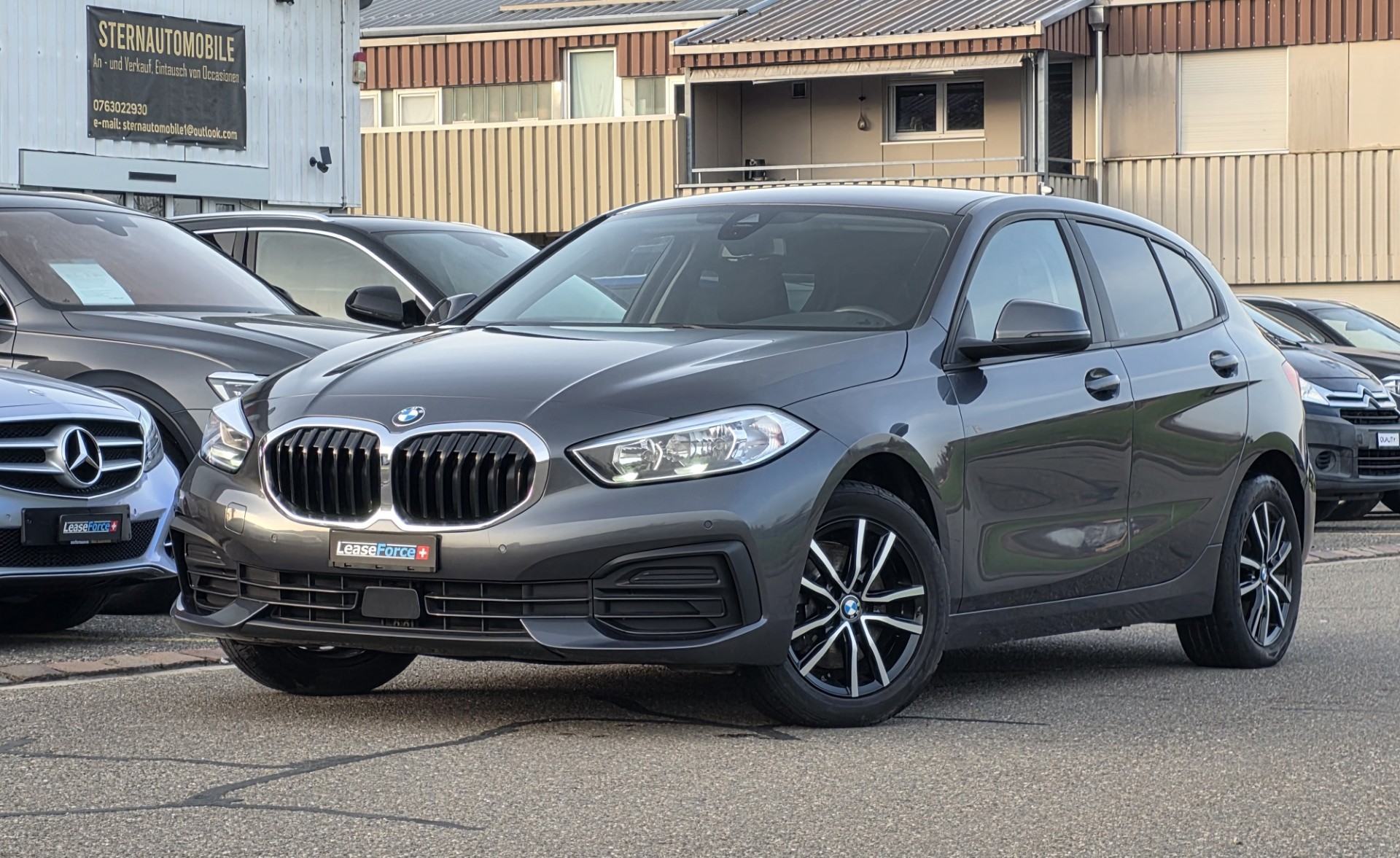 BMW 118i Steptronic-image-1