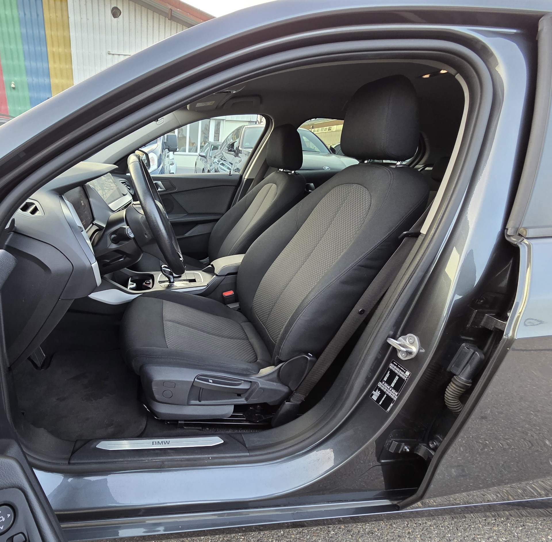 BMW 118i Steptronic-image-12