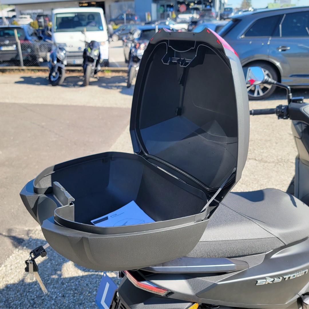 KYMCO Sky Town 125-image-11