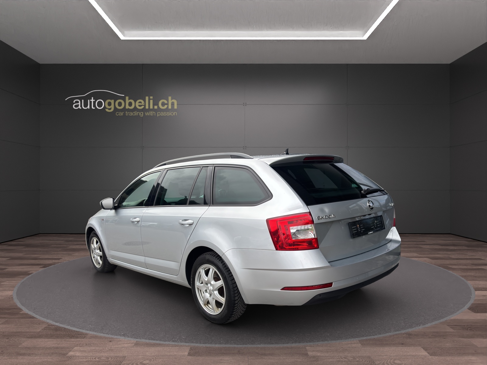 SKODA Octavia Combi 2.0 TSI Soleil 4x4 DSG-showroom-element-1