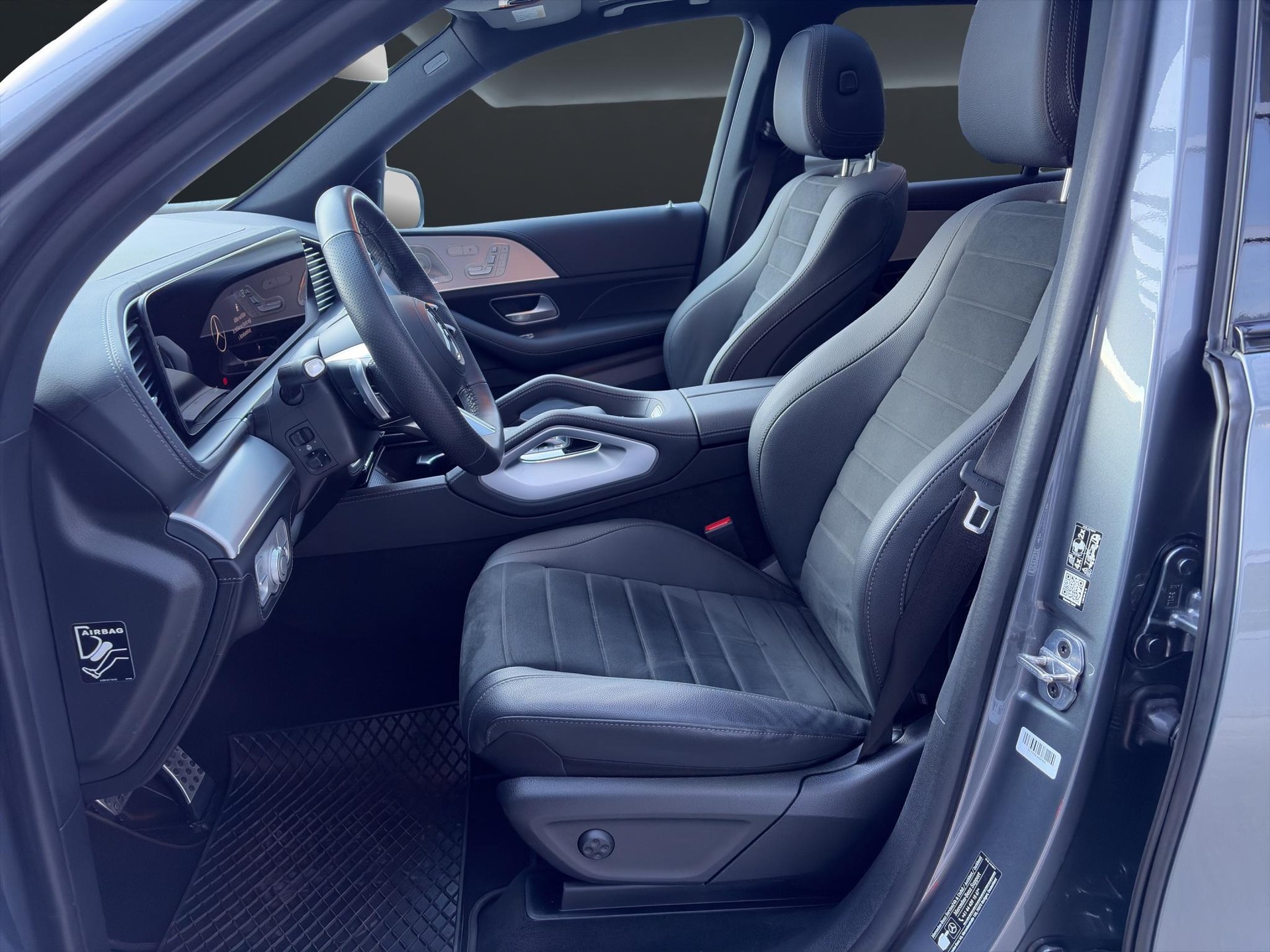 MERCEDES-BENZ GLE 350 de AMG Line 4matic-image-6