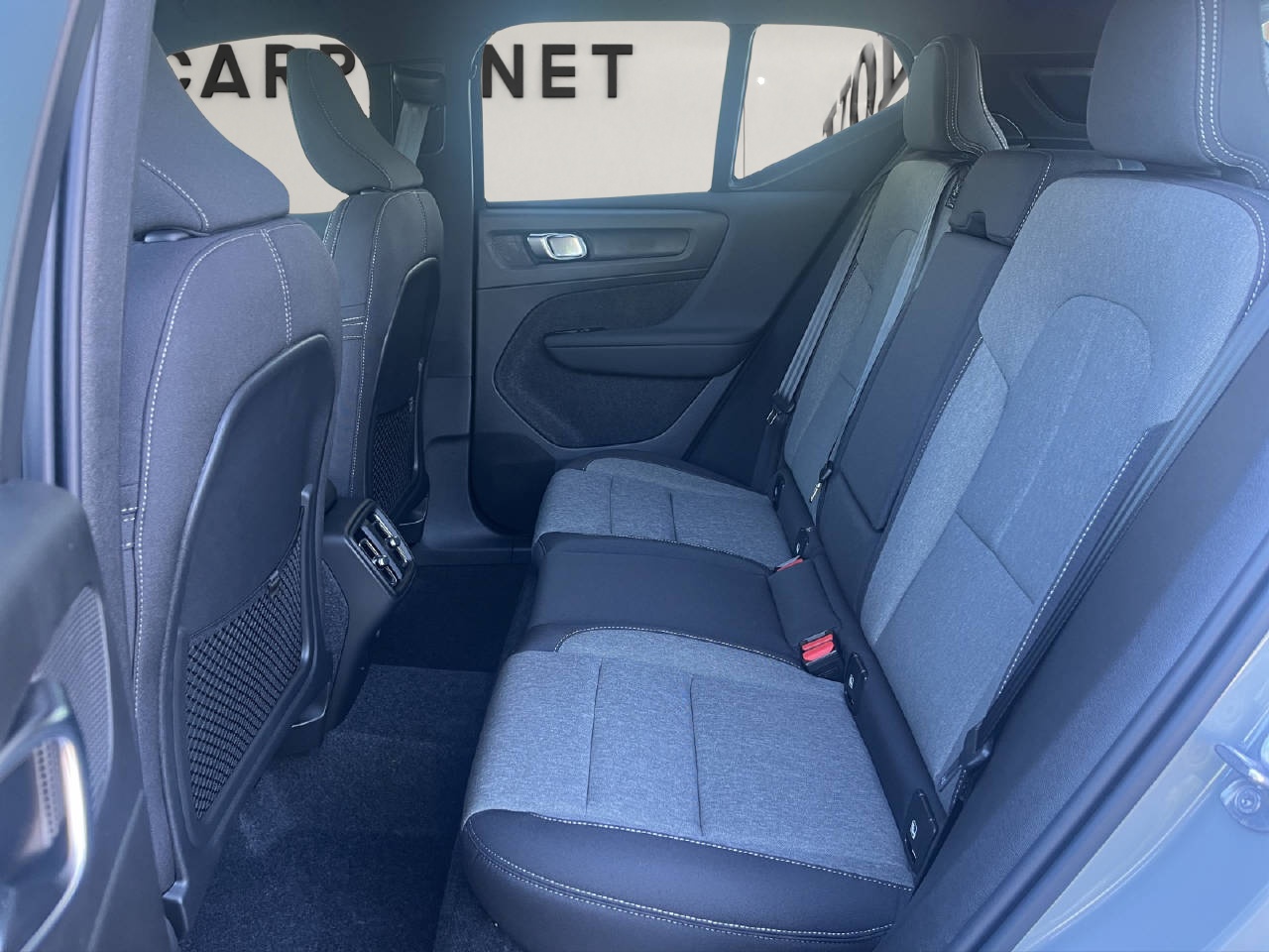 VOLVO XC40 2.0 B3 MH Core .-image-10