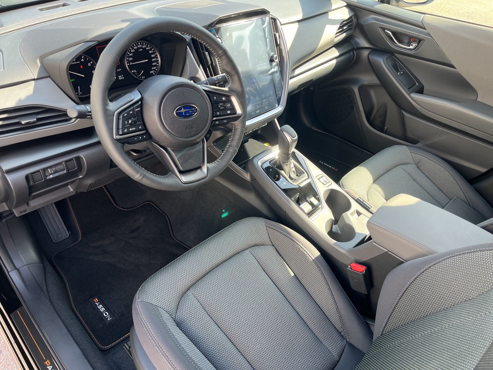 SUBARU Crosstrek 2.0 e-Boxer Passion AWD Lineartronic-image-8