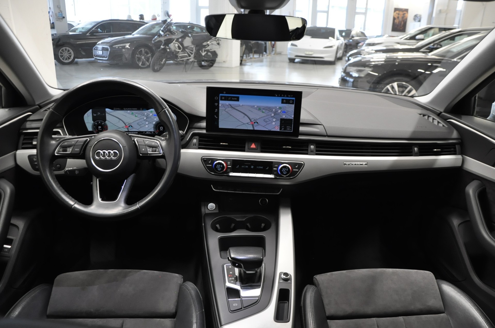 AUDI A4 Avant 40 TDI Attraction quattro S-tronic-image-18