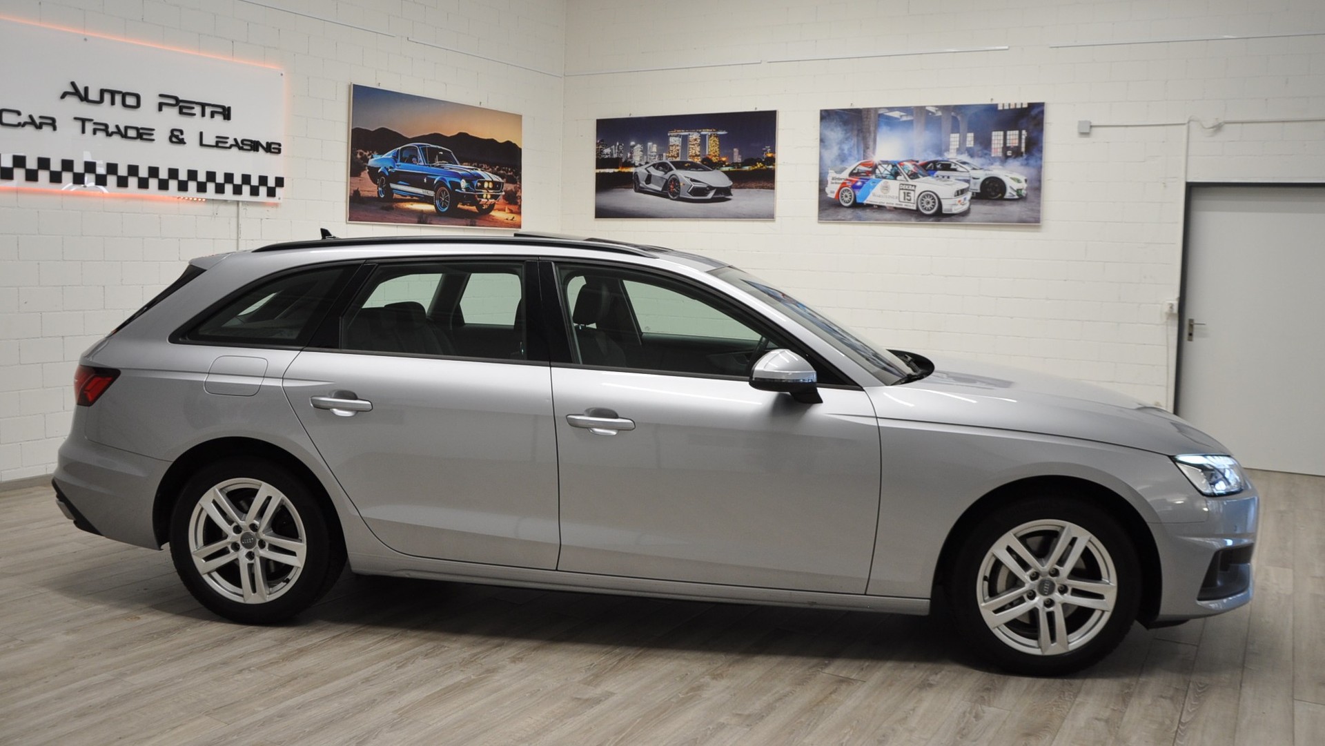 AUDI A4 Avant 40 TDI Attraction quattro S-tronic-image-4