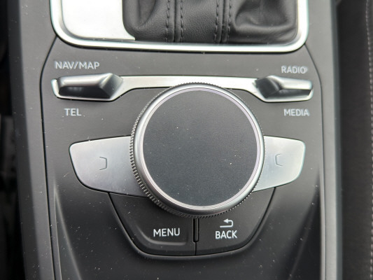 AUDI Q2 40 TFSI adv Attra qu-image-12