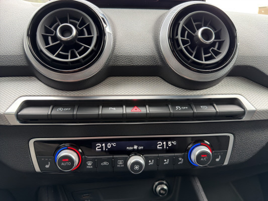 AUDI Q2 40 TFSI adv Attra qu-image-8