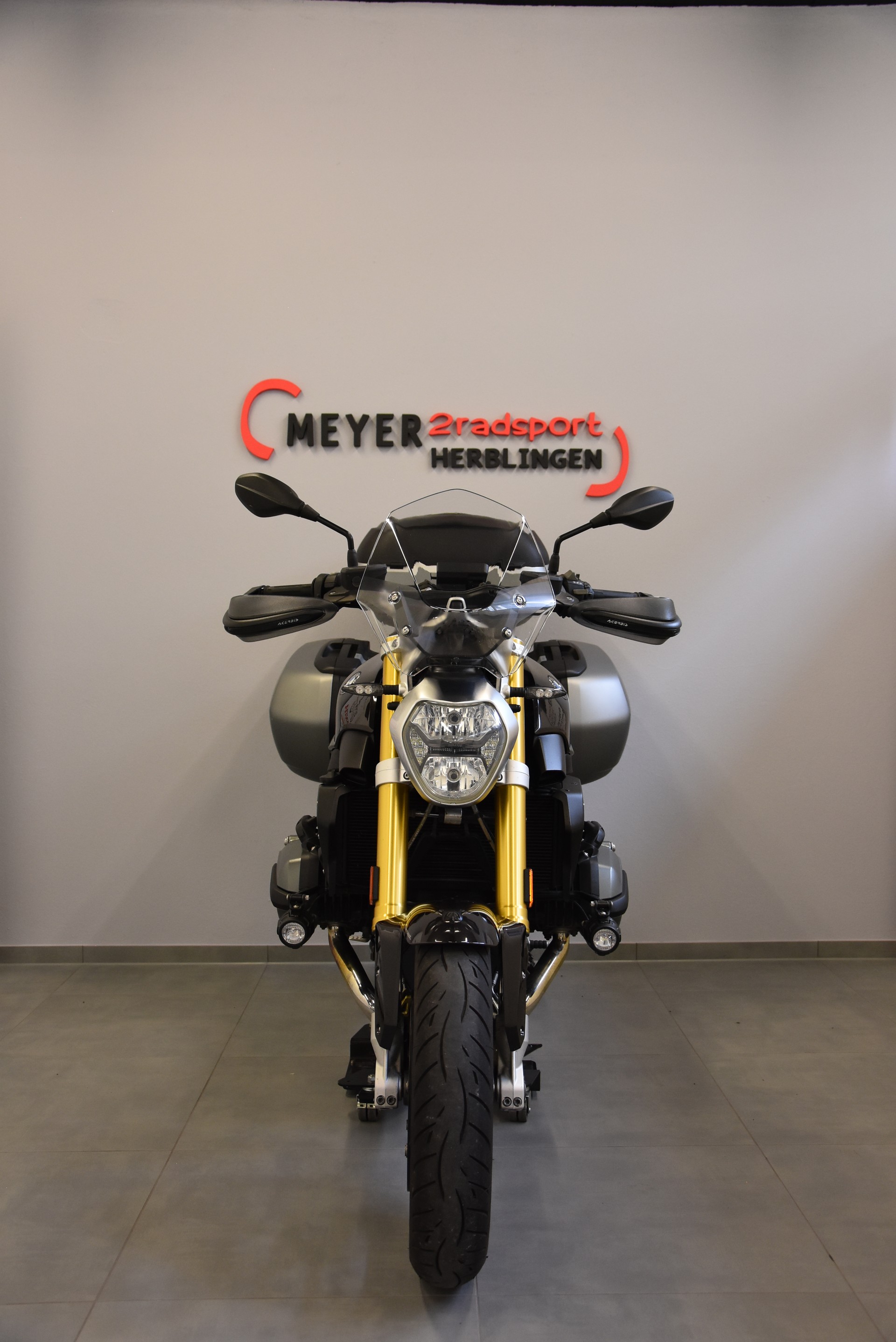 BMW R 1200 R ABS-image-2