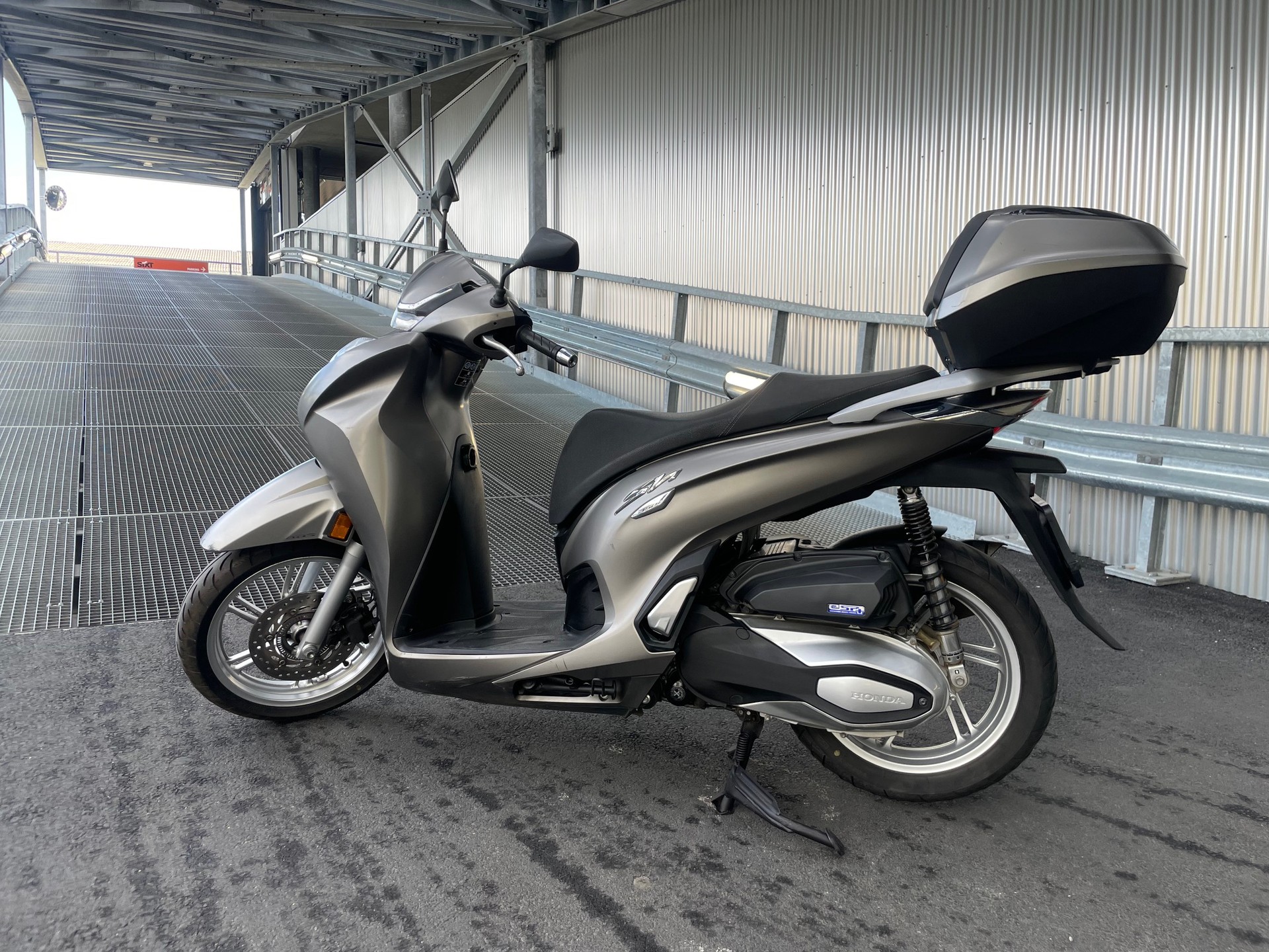 HONDA SH 350-image-1