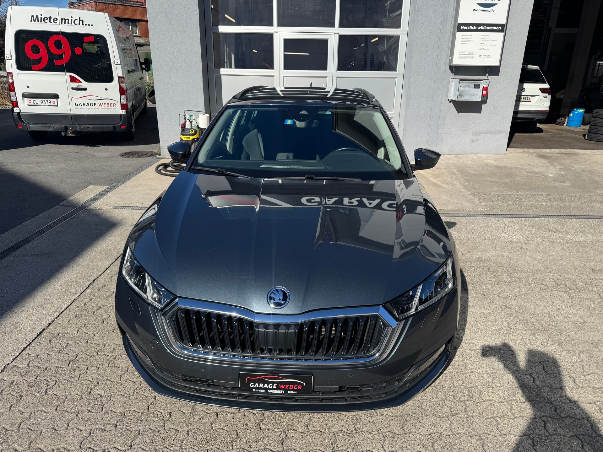 SKODA Octavia Combi 2.0 TDI DSG Ambition 4x4-image-1