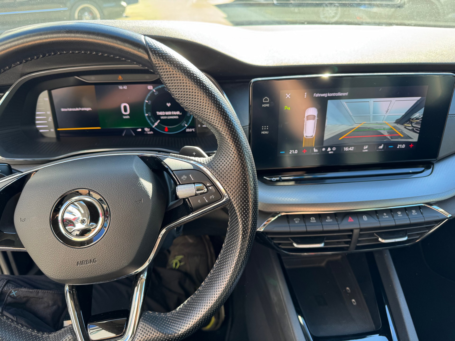 SKODA Octavia Combi 2.0 TDI DSG Ambition 4x4-image-9