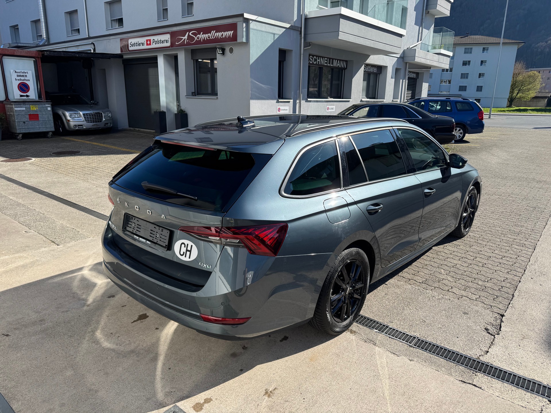 SKODA Octavia Combi 2.0 TDI DSG Ambition 4x4-image-4
