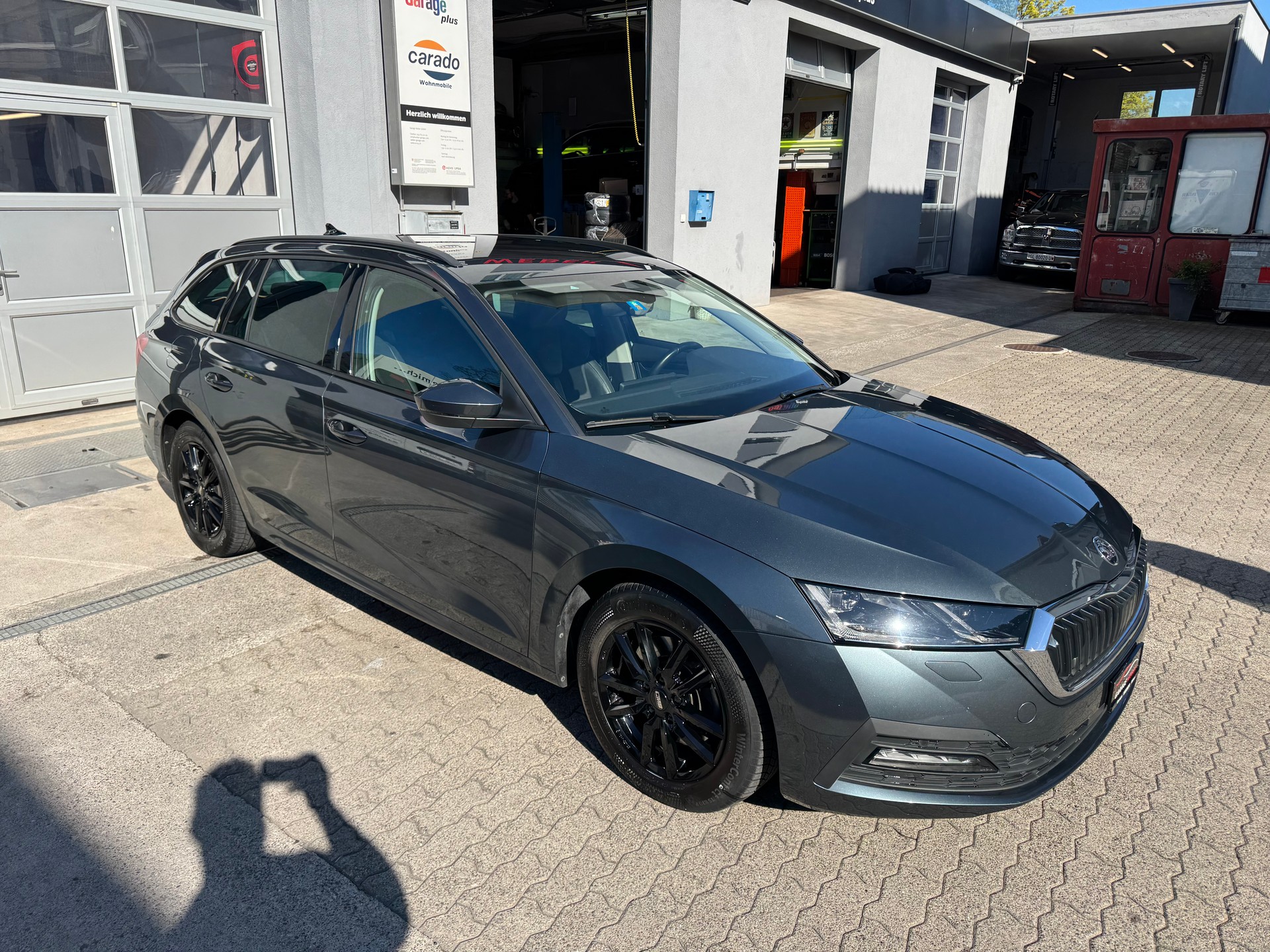 SKODA Octavia Combi 2.0 TDI DSG Ambition 4x4-image-2