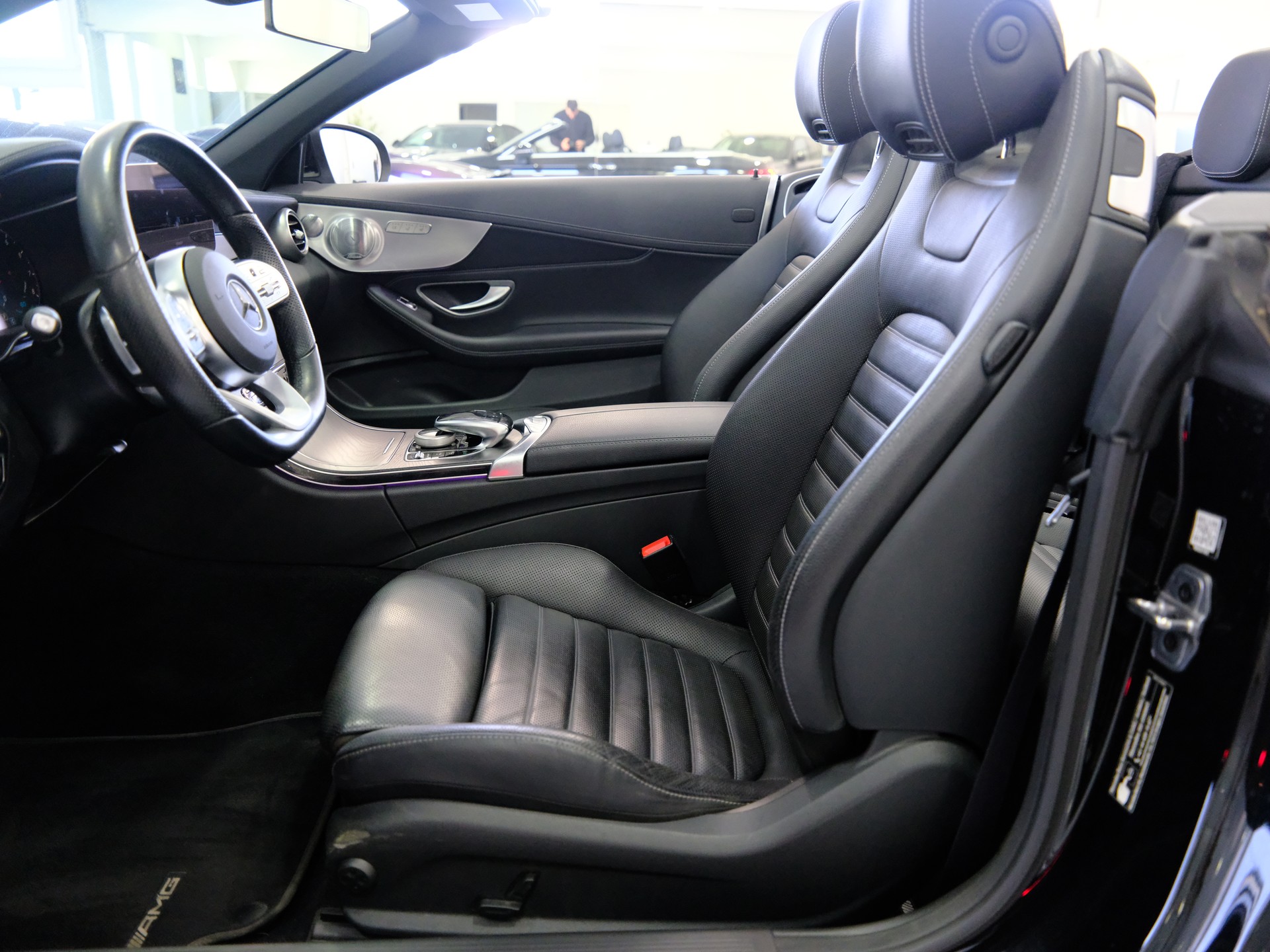 MERCEDES-BENZ C 200 Cabriolet 4Matic 9G-Tronic-image-16