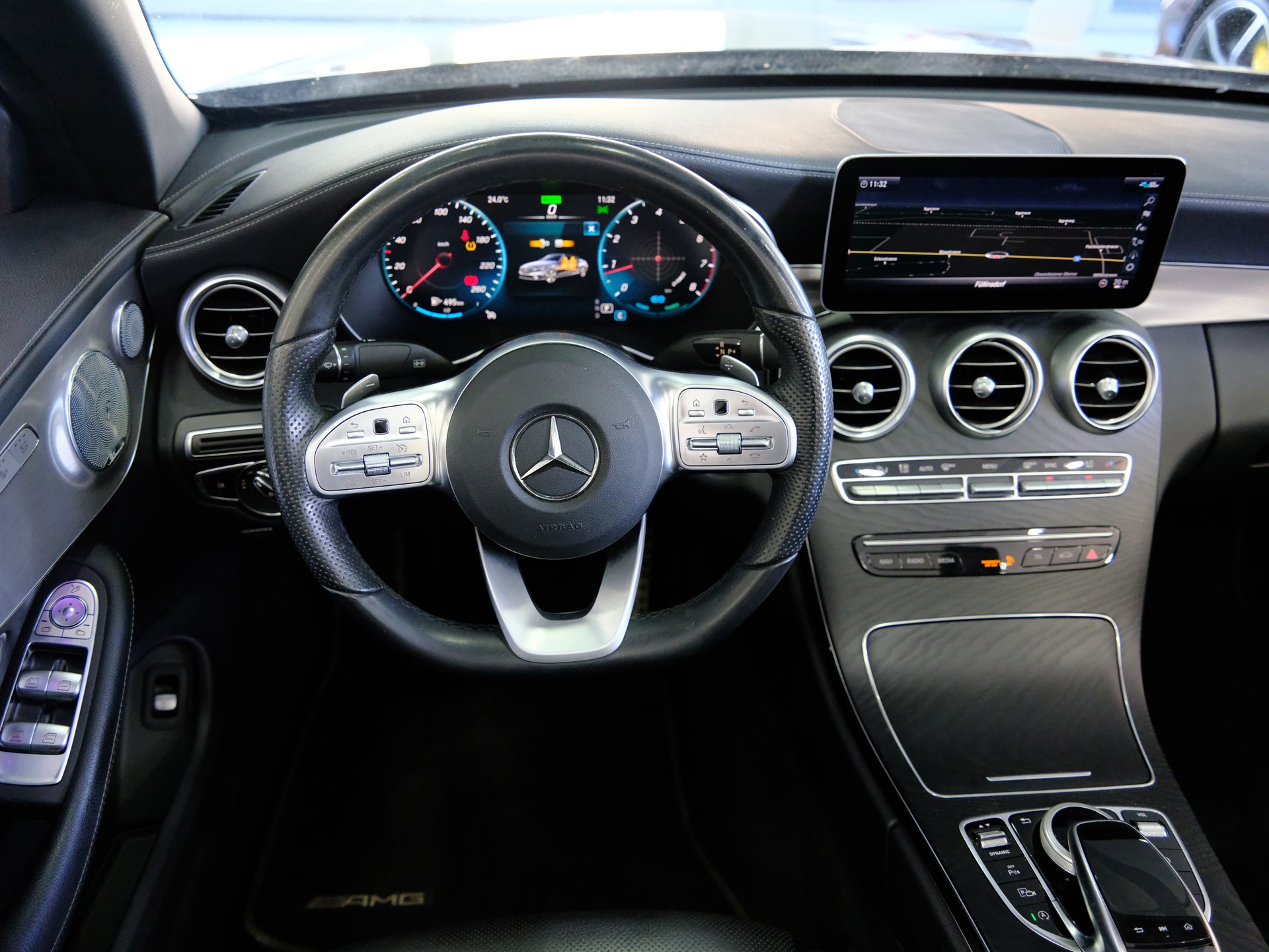 MERCEDES-BENZ C 200 Cabriolet 4Matic 9G-Tronic-image-10