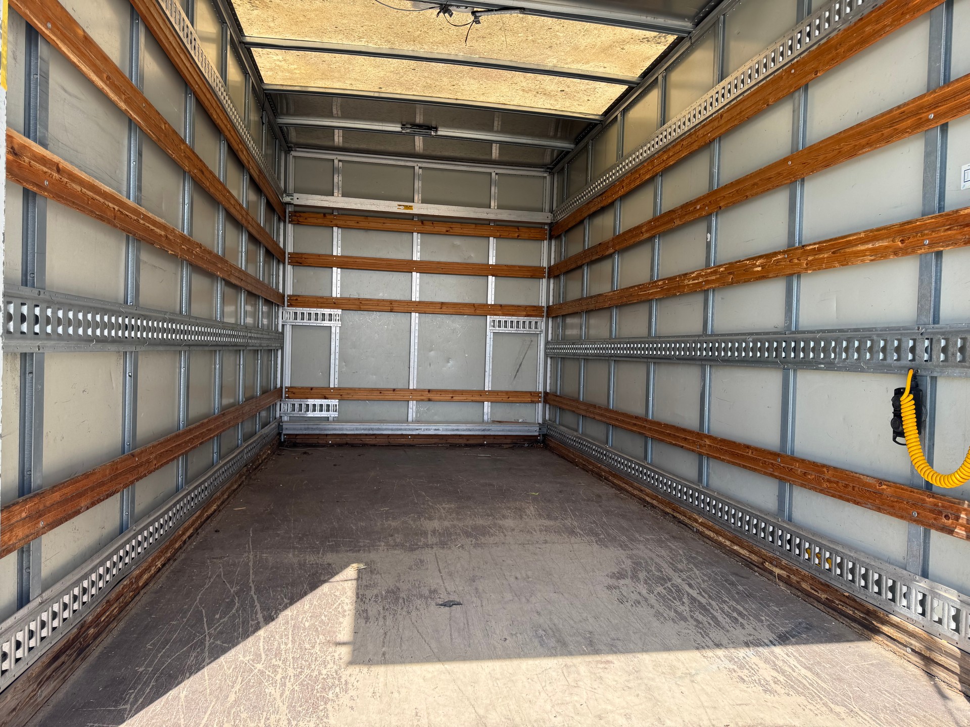 VW Crafter 35 2.5 TDI 109 PS-image-12