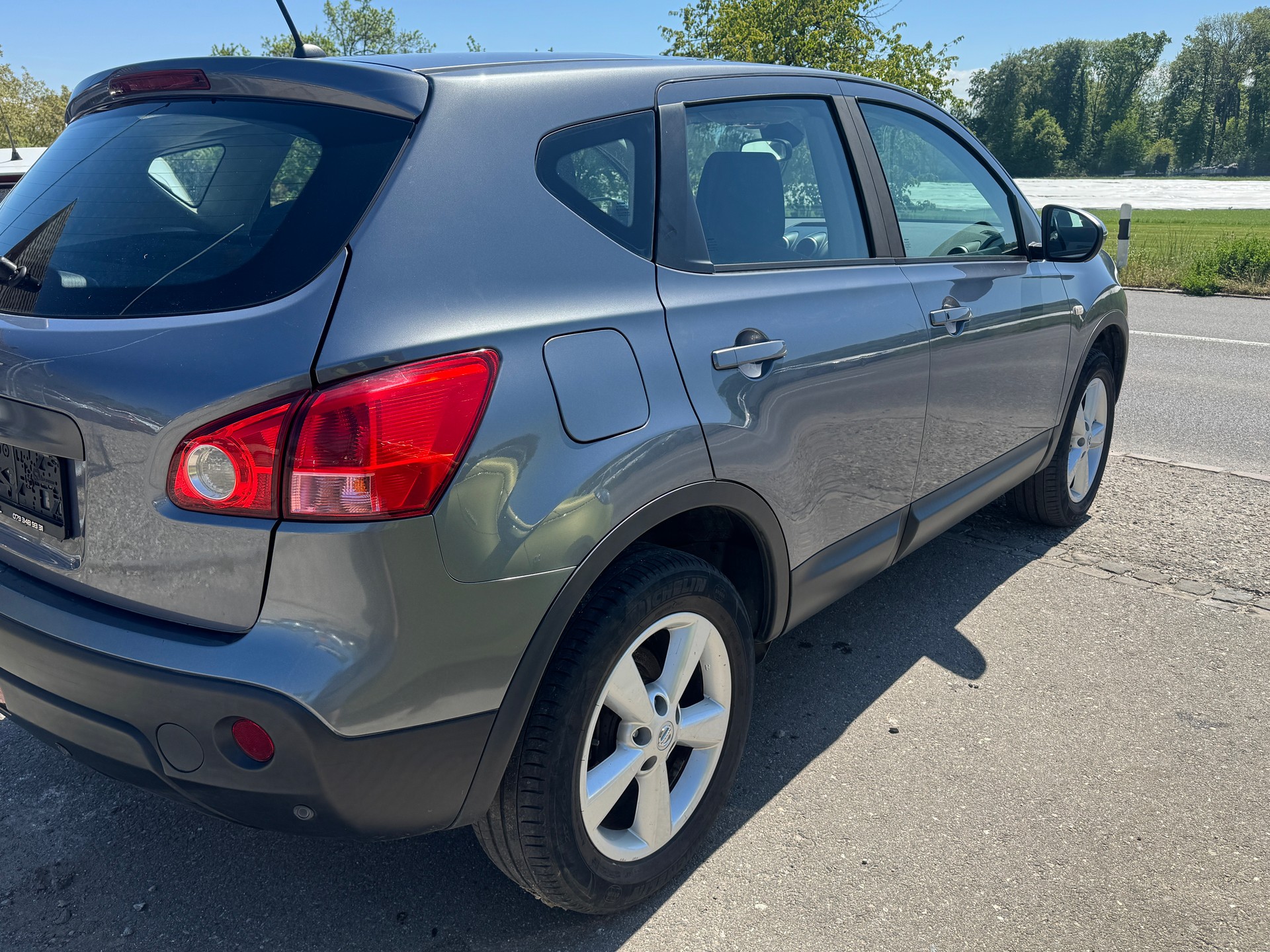 NISSAN Qashqai 2.0 4WD visia-image-4