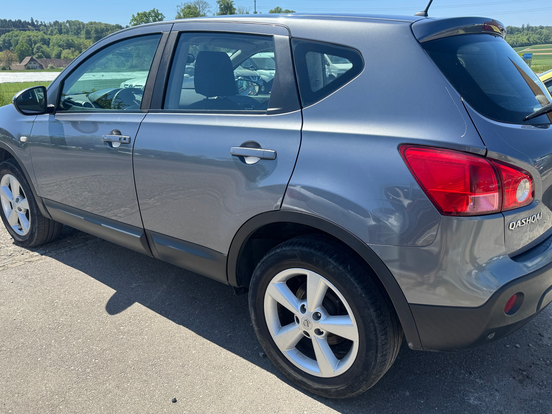 NISSAN Qashqai 2.0 4WD visia-image-5